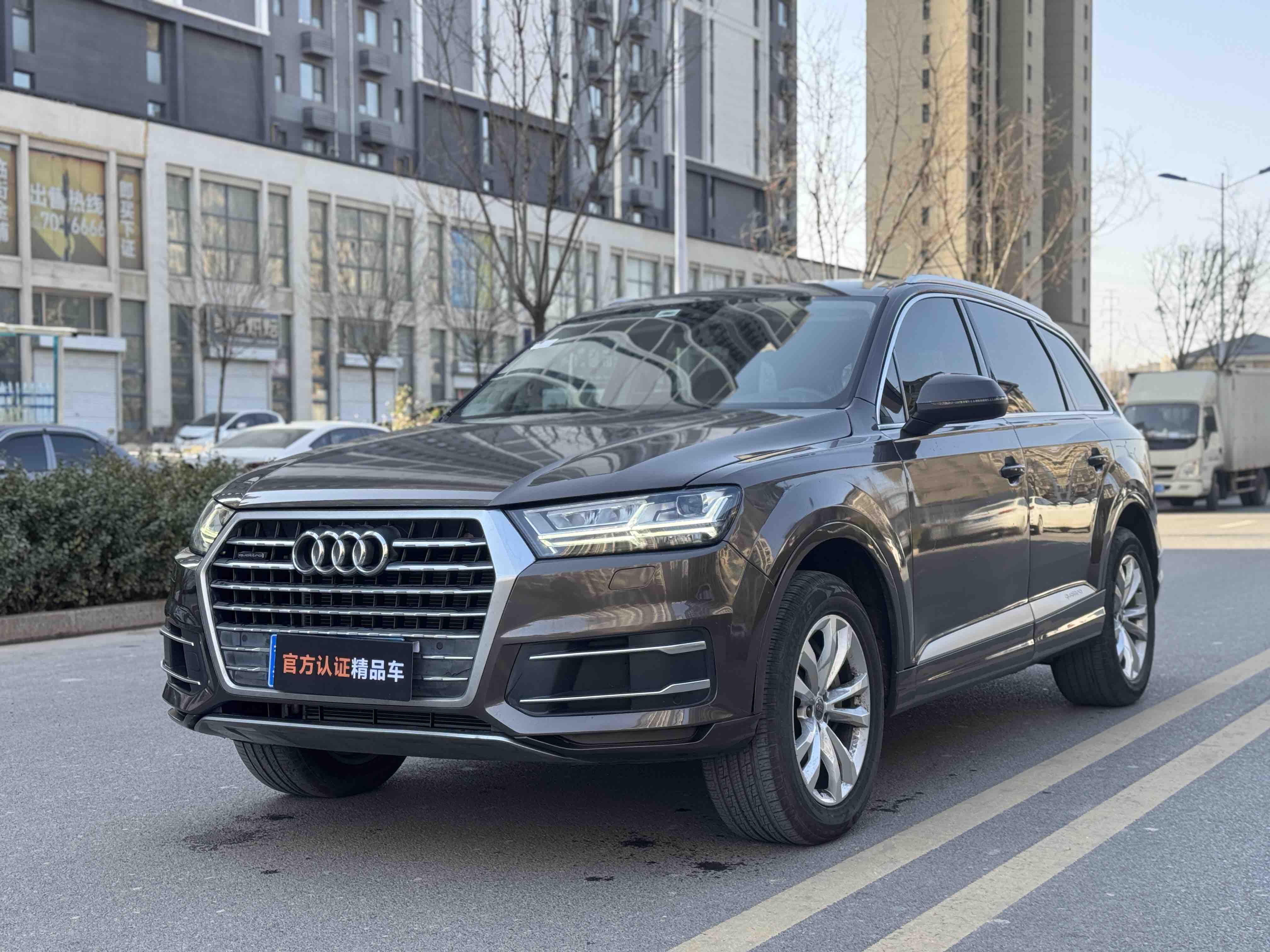 Audi Q7 2018 car image #4