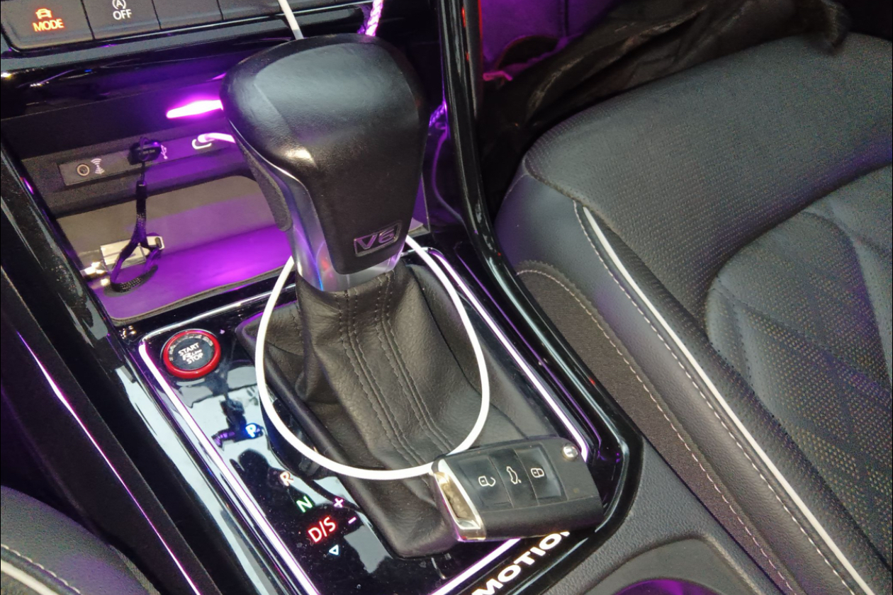 Volkswagen Touran 2019 car image #4