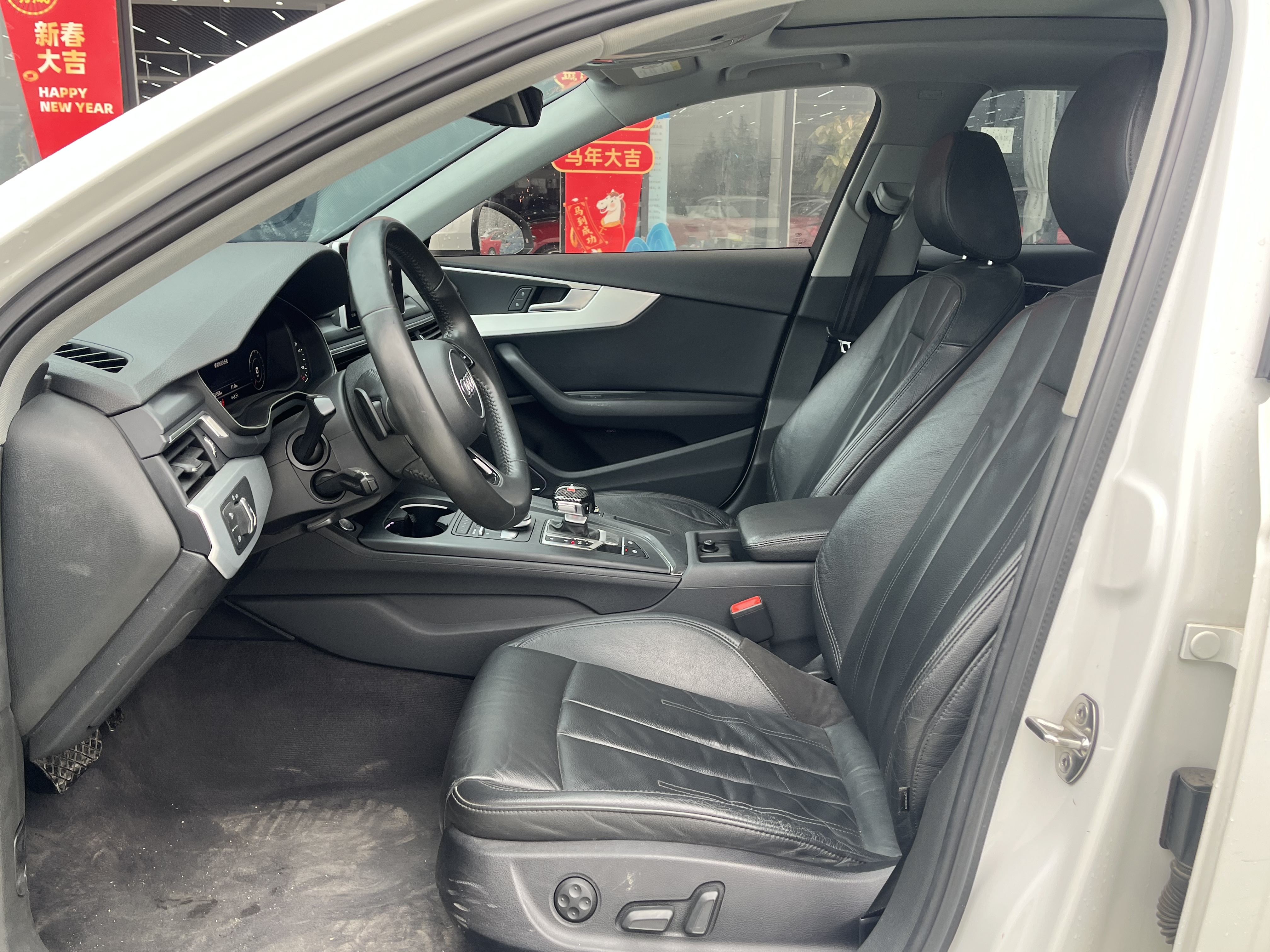 Audi A4L 2018 car image #4