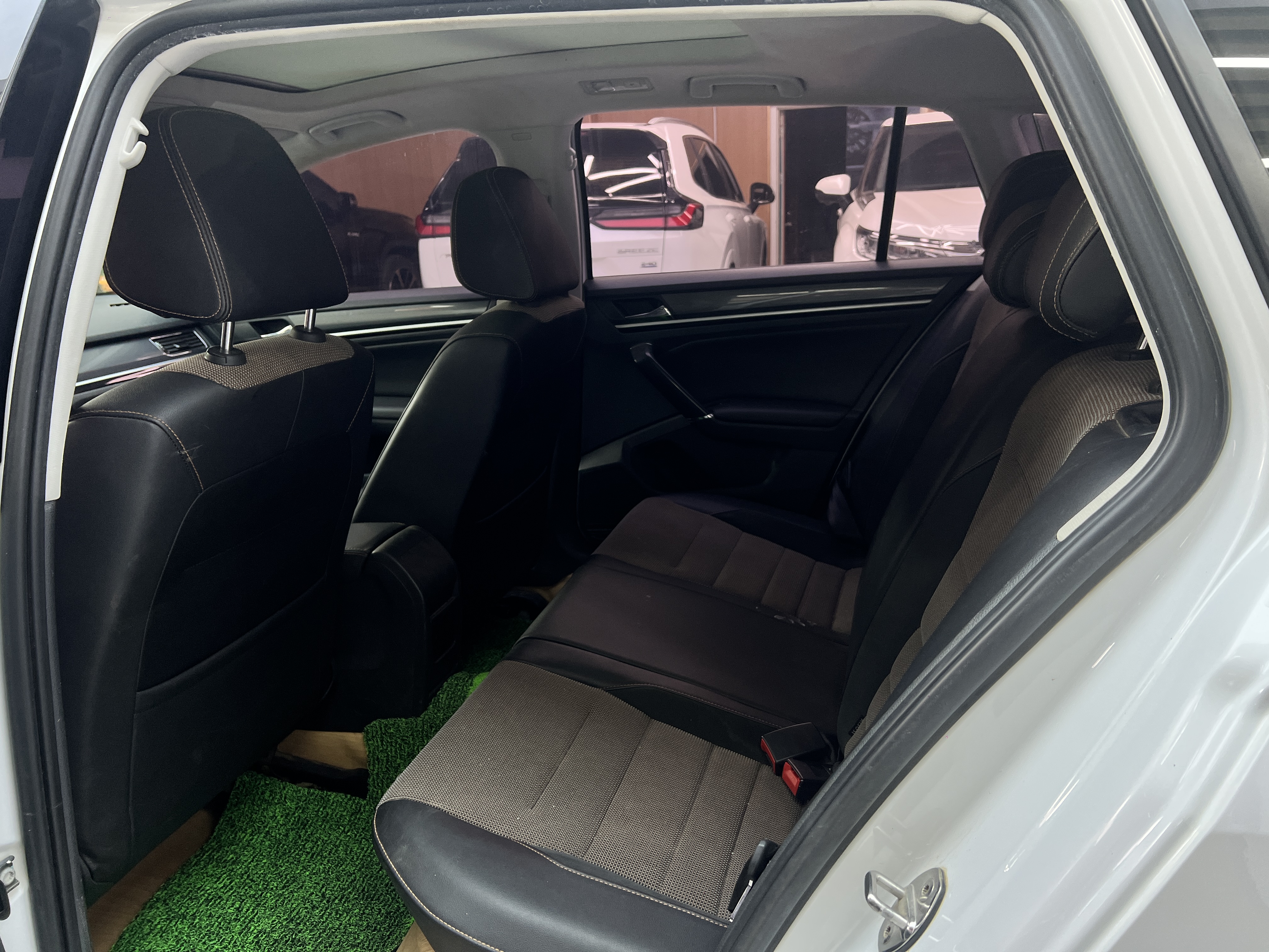 Volkswagen C-Trek 2018 immagine di auto #4