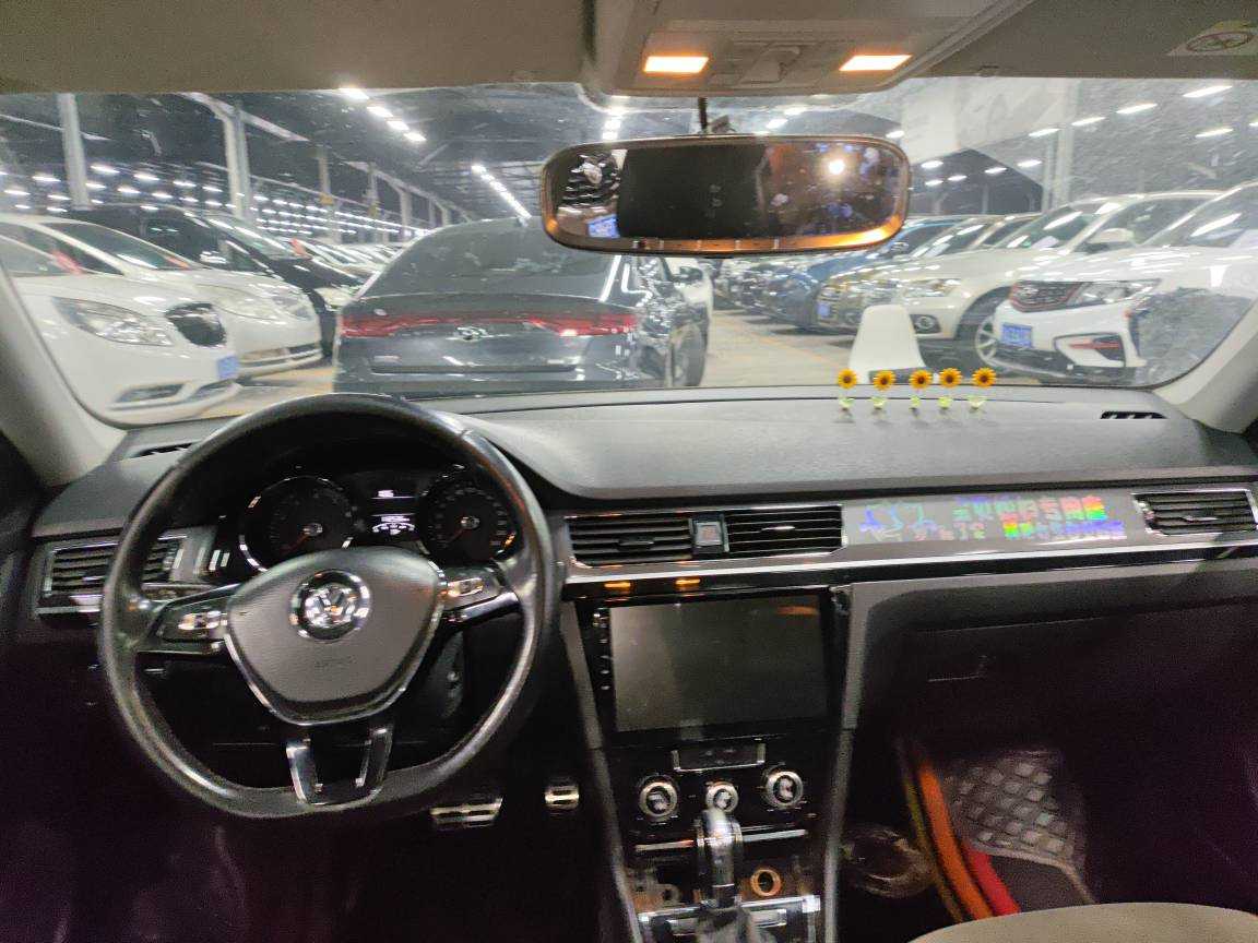 Volkswagen C-Trek 2018 immagine di auto #4