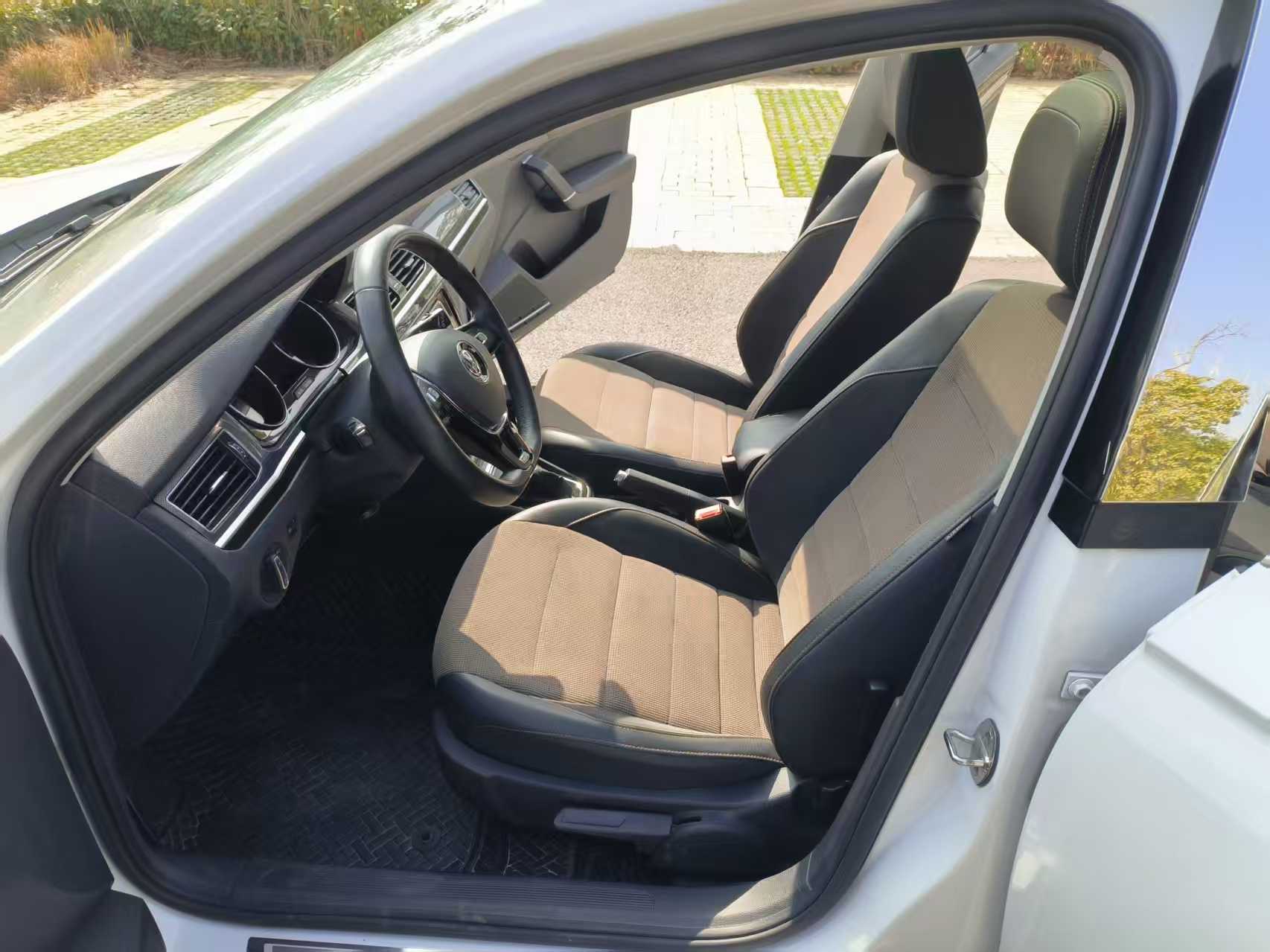 Volkswagen C-Trek 2018 immagine di auto #4