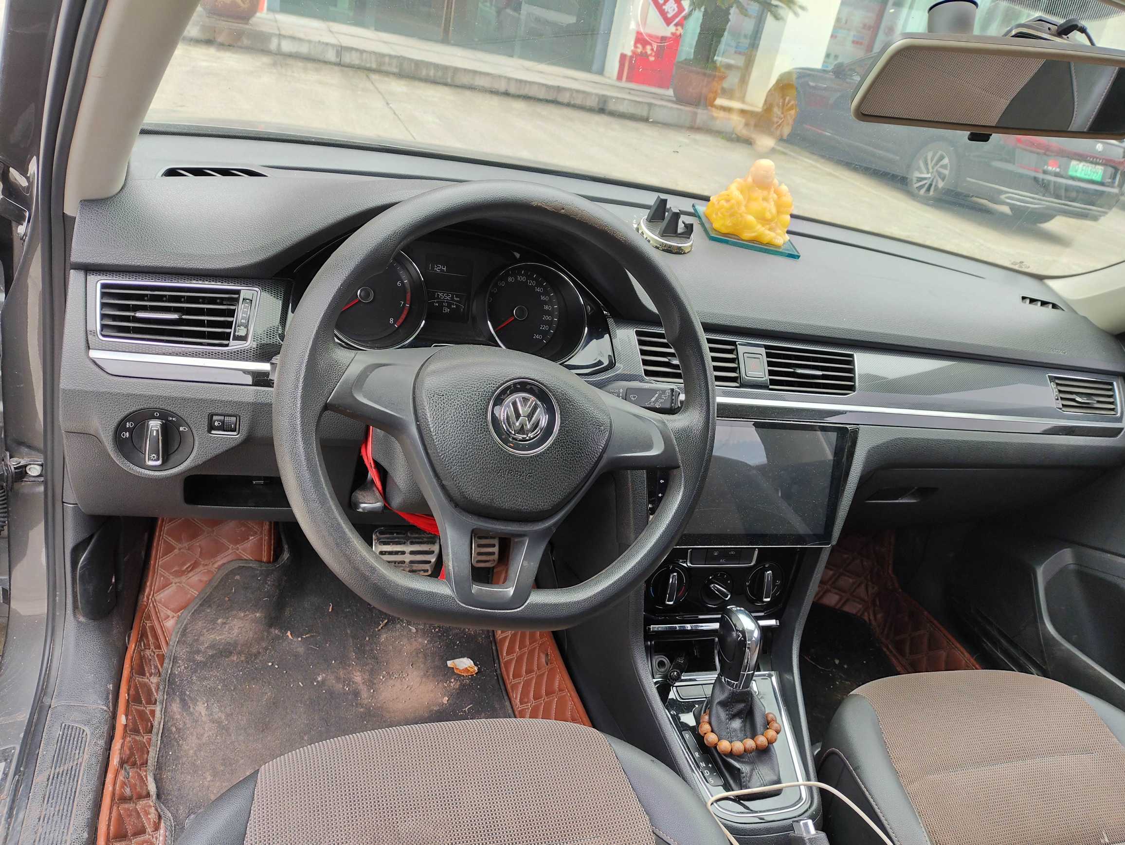 Volkswagen C-Trek 2018 immagine di auto #4