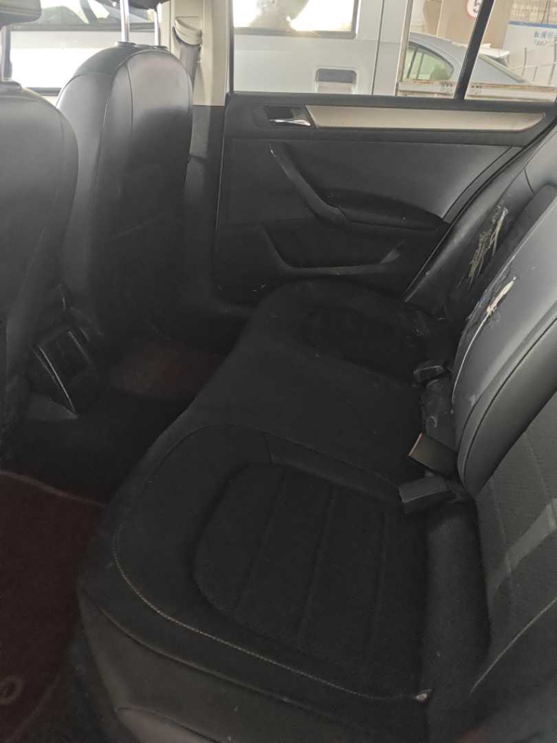 Skoda Rapid Spaceback 2017 car image #4