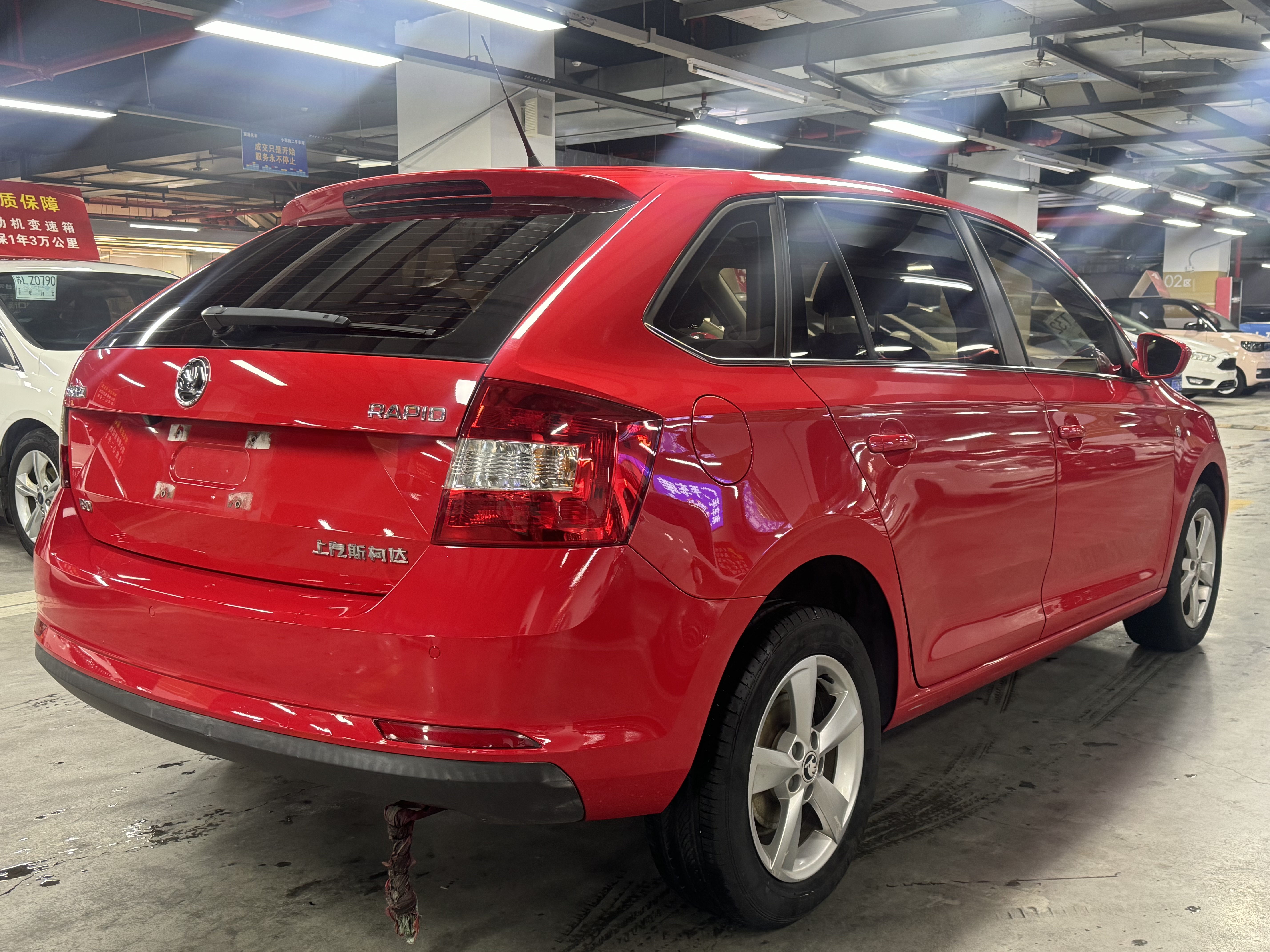 Skoda Rapid Spaceback 2017 car image #4