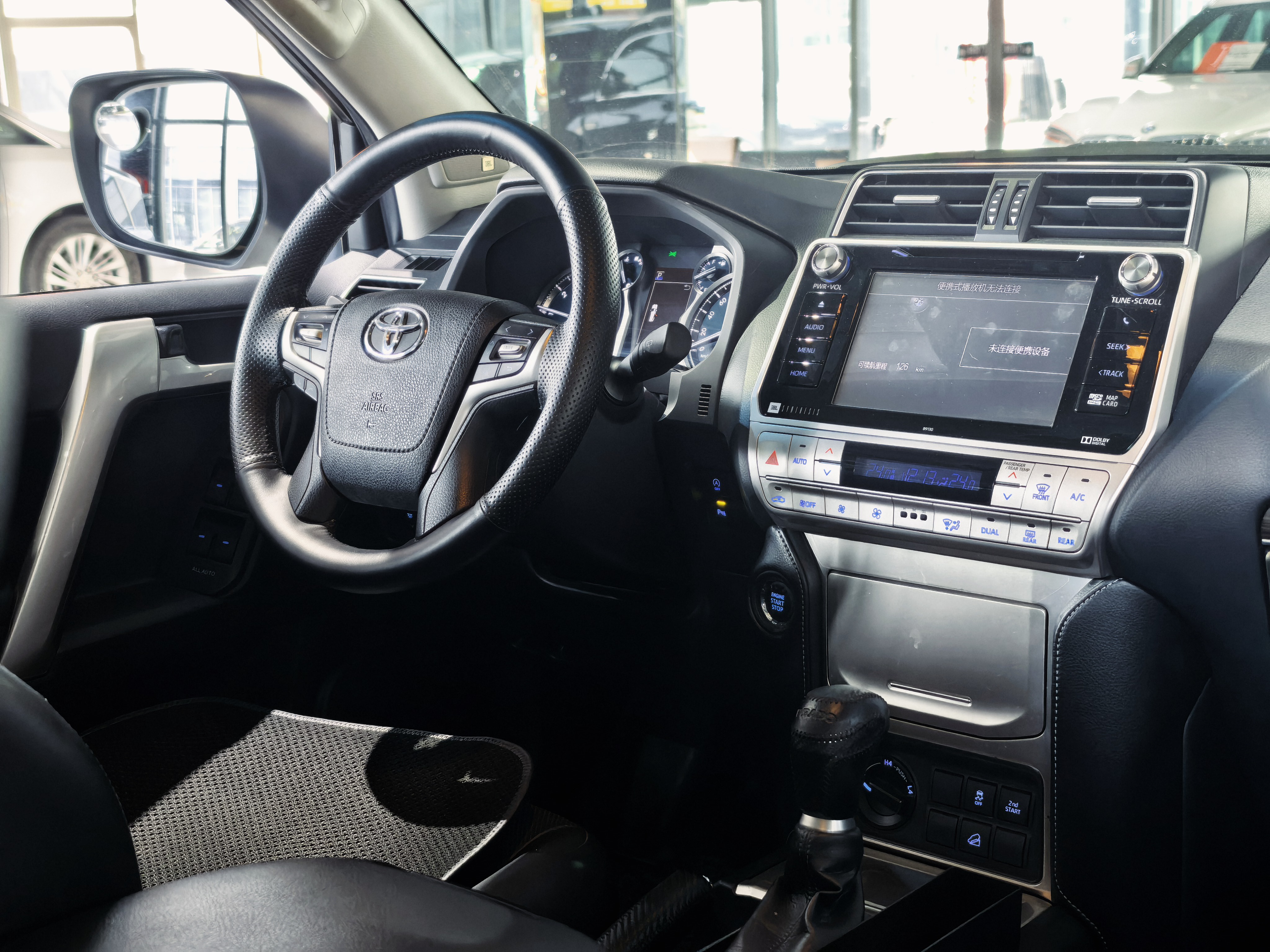 Toyota Land Cruiser Prado 2018 immagine di auto #4