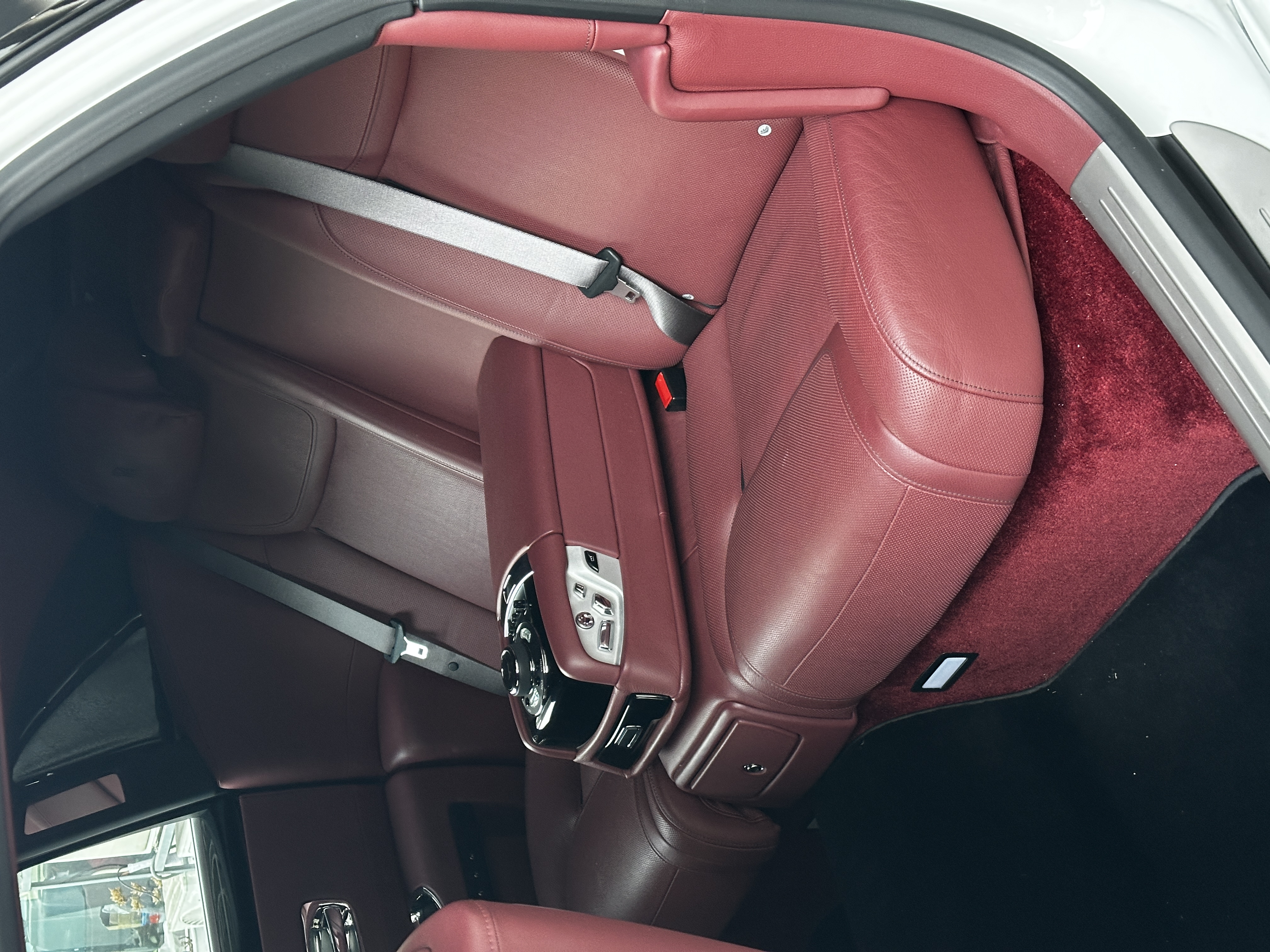 劳斯莱斯 古思特 2018 汽车图片 #4