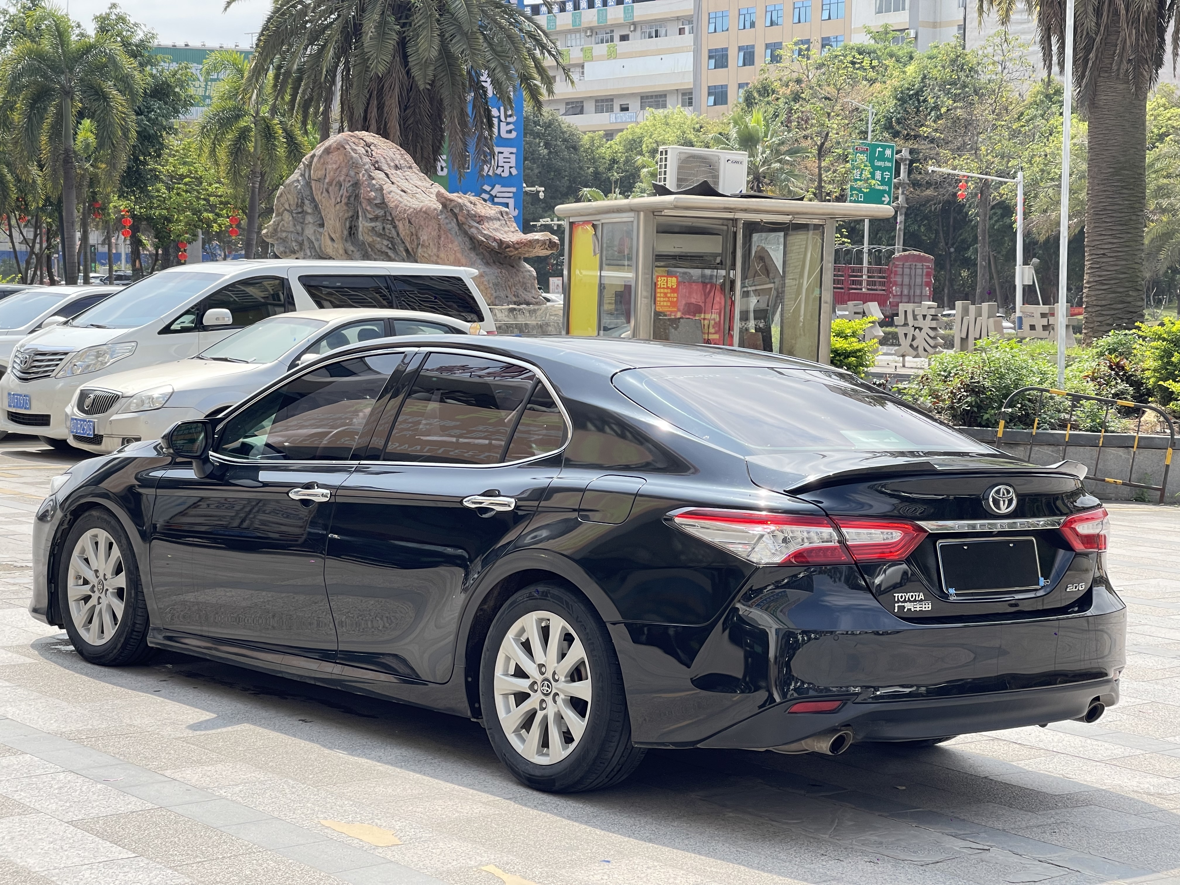 Toyota Camry 2018 immagine di auto #4