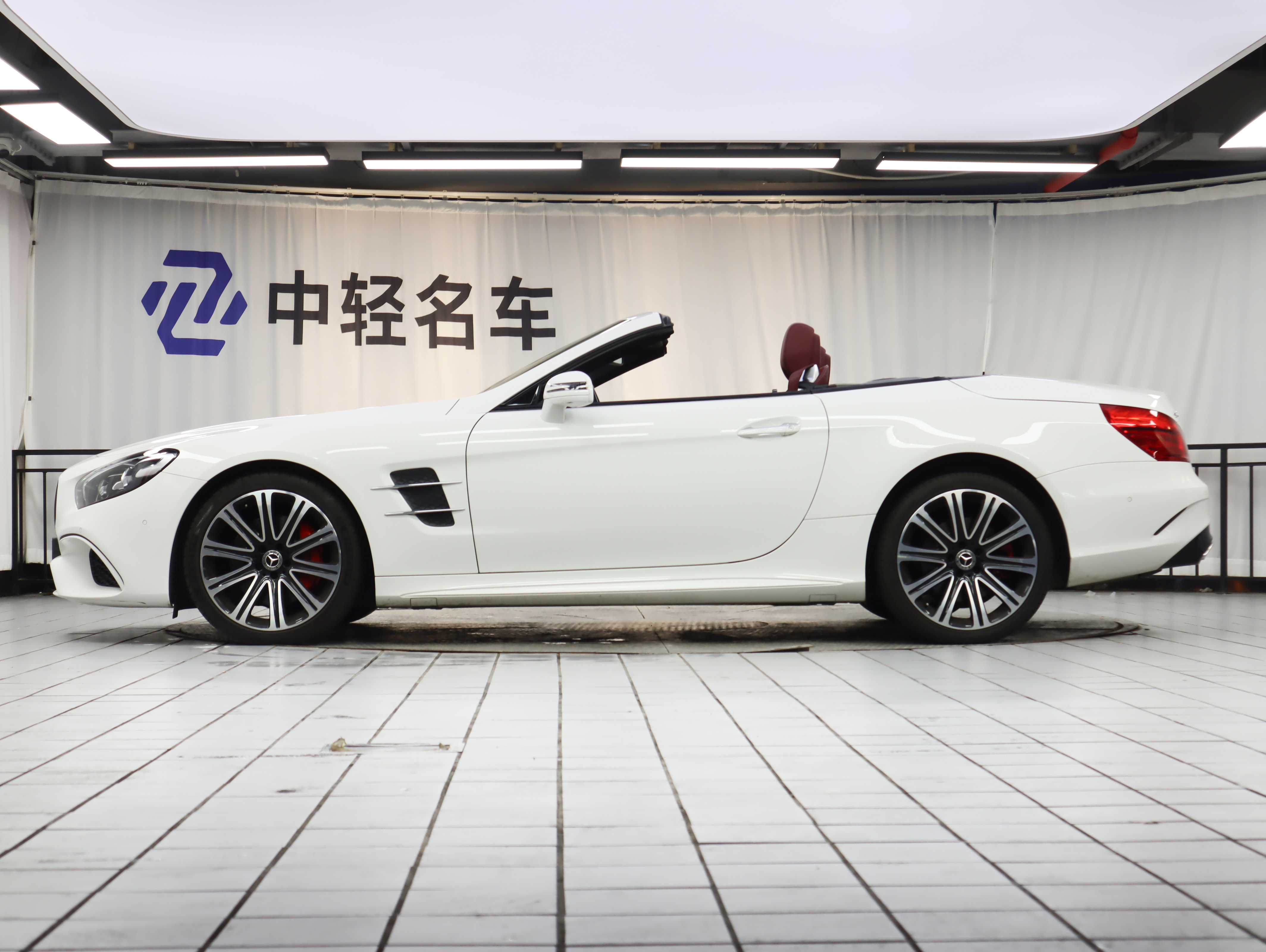 Mercedes-Benz SL Class 2019 car image #4