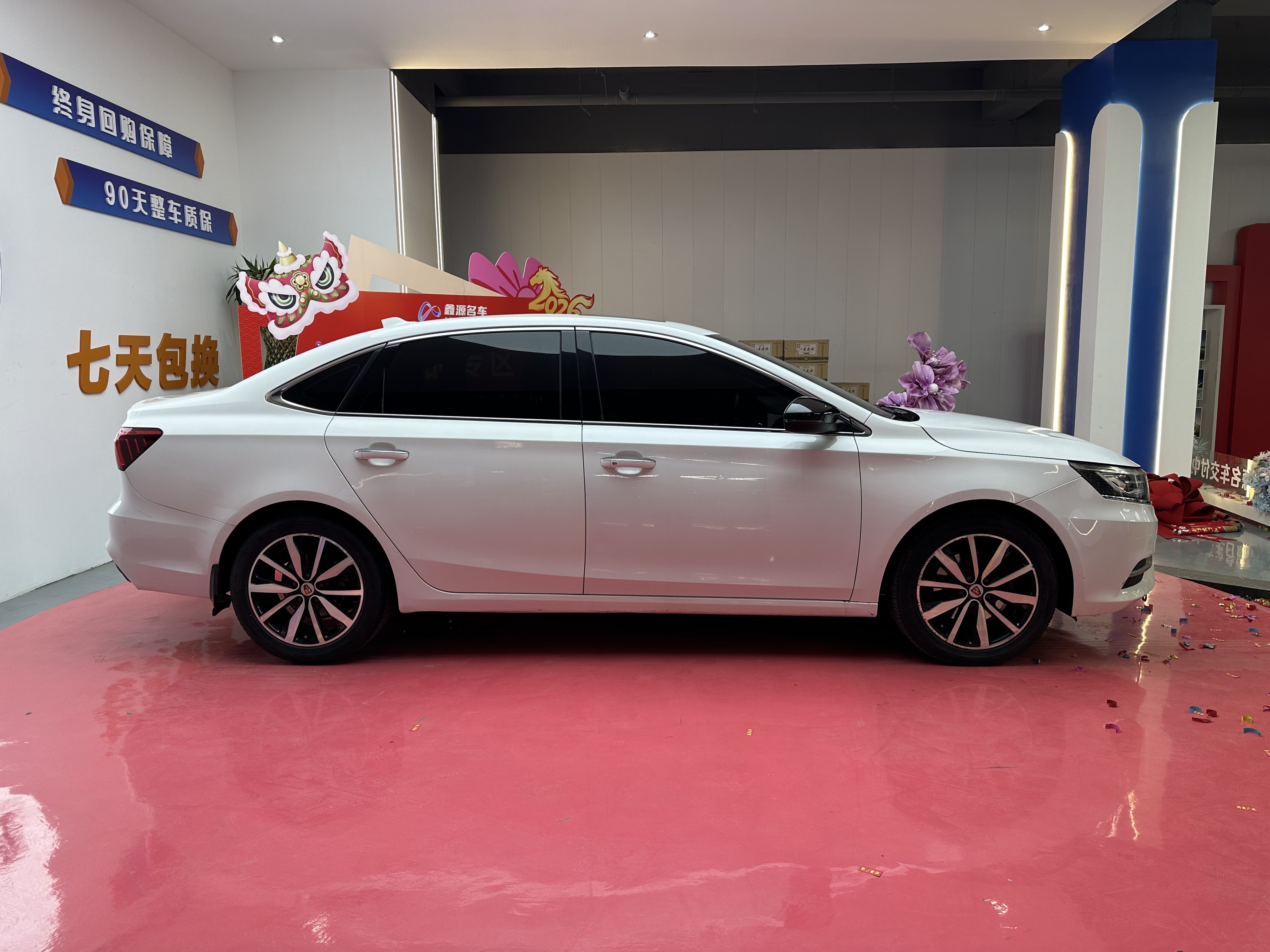 Roewe i6 2017 imagen de coche #4