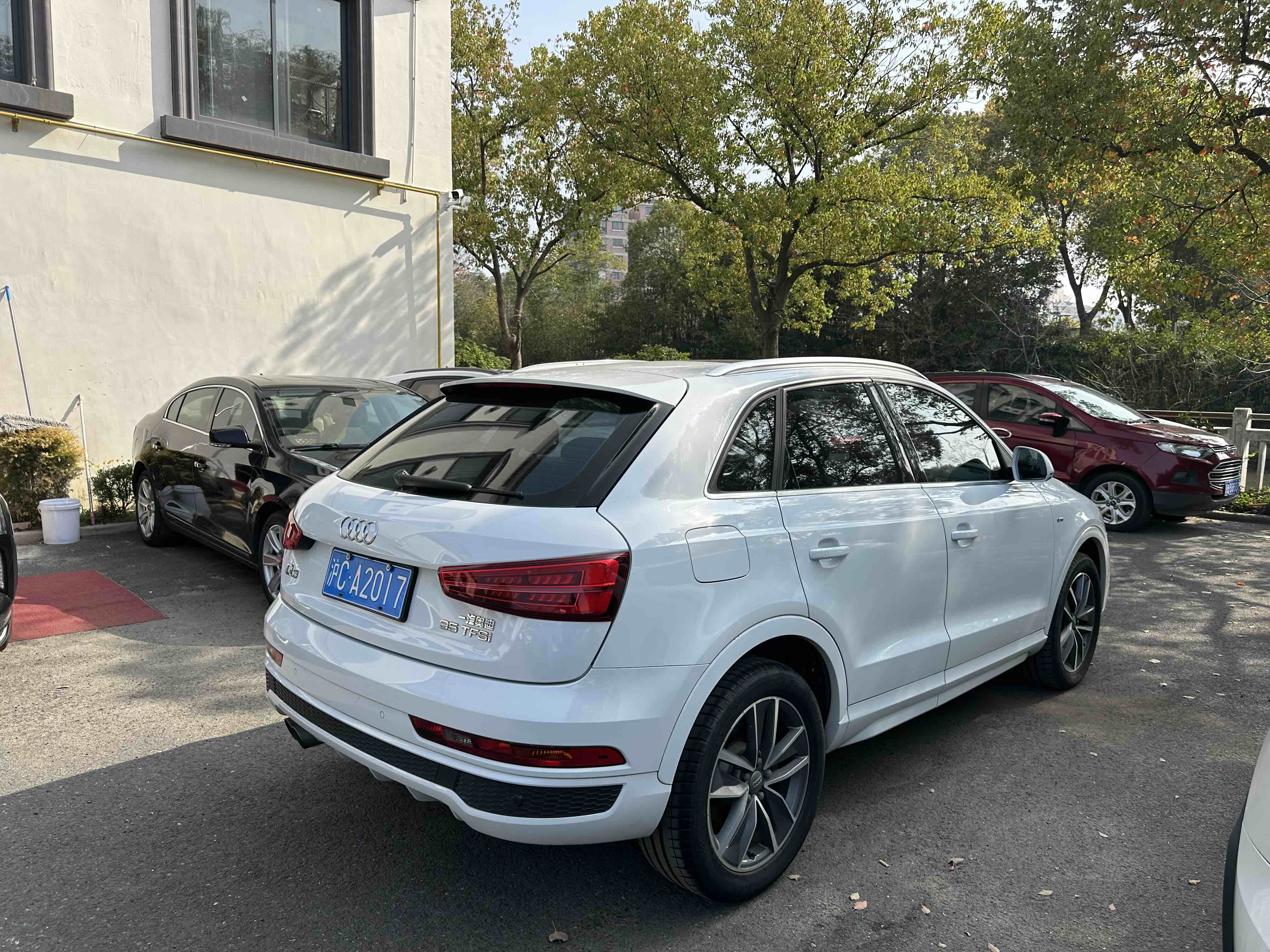 Audi Q3 2019 car image #4