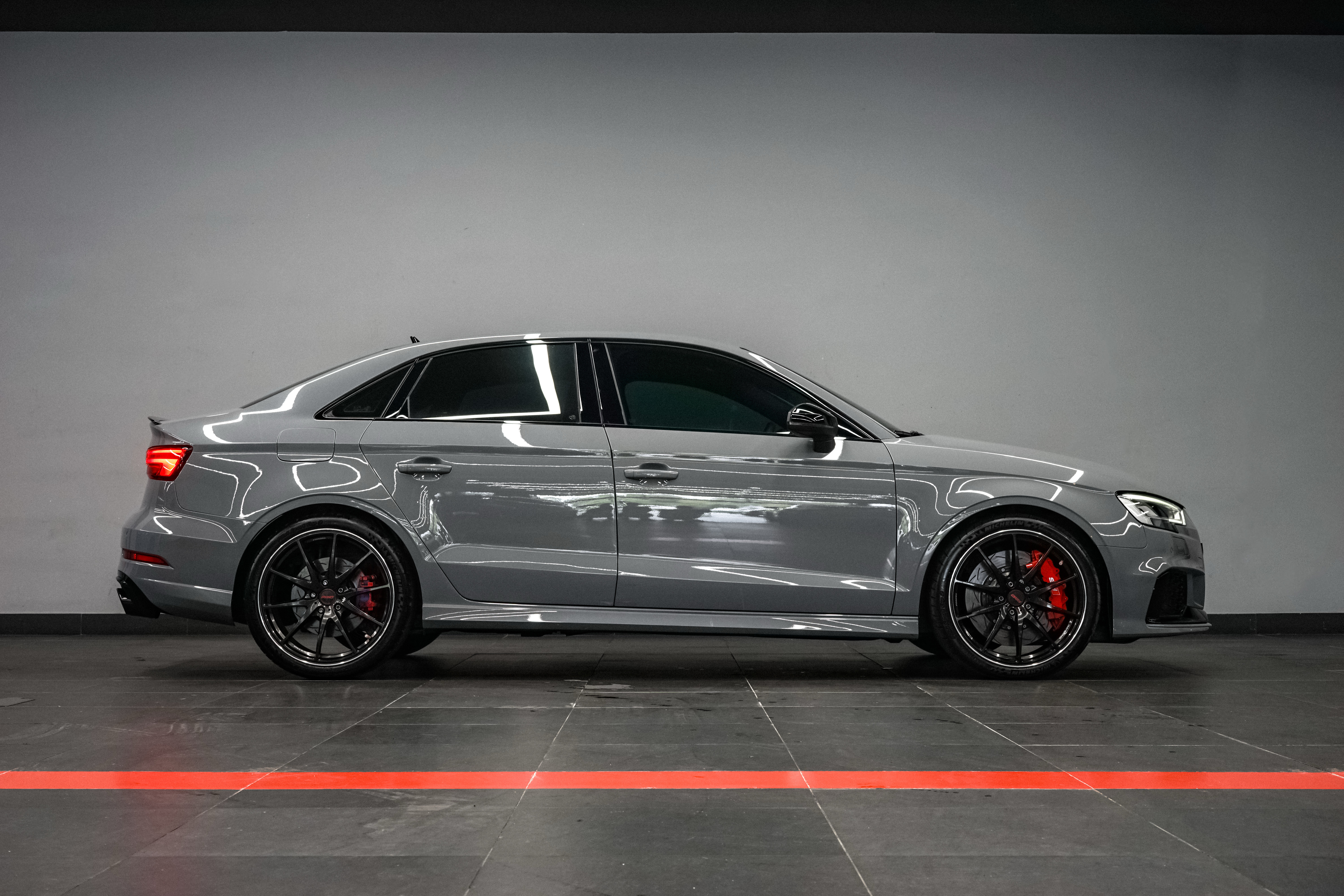 Audi RS 3 2019 car image #4
