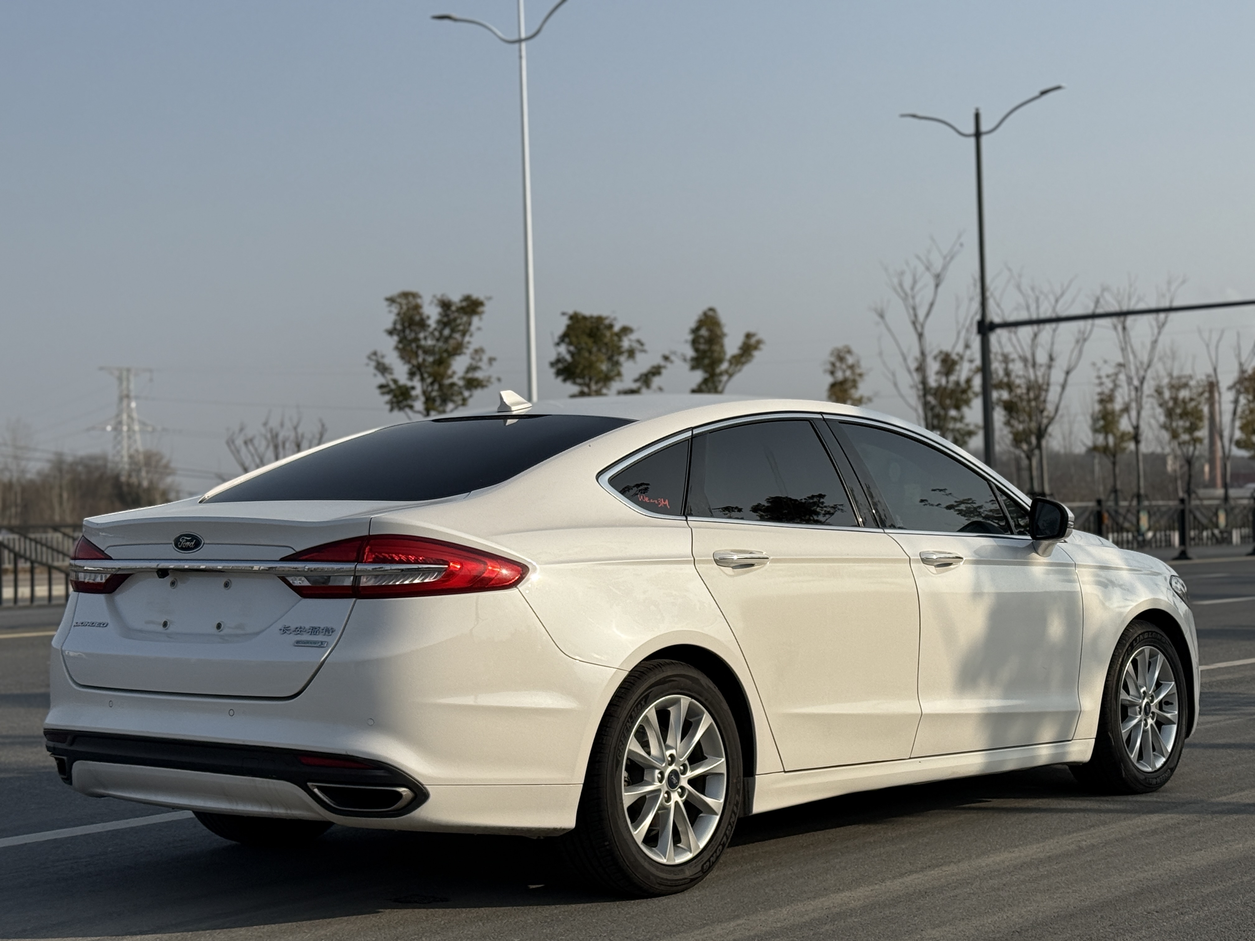 Ford Mondeo 2017 car image #4