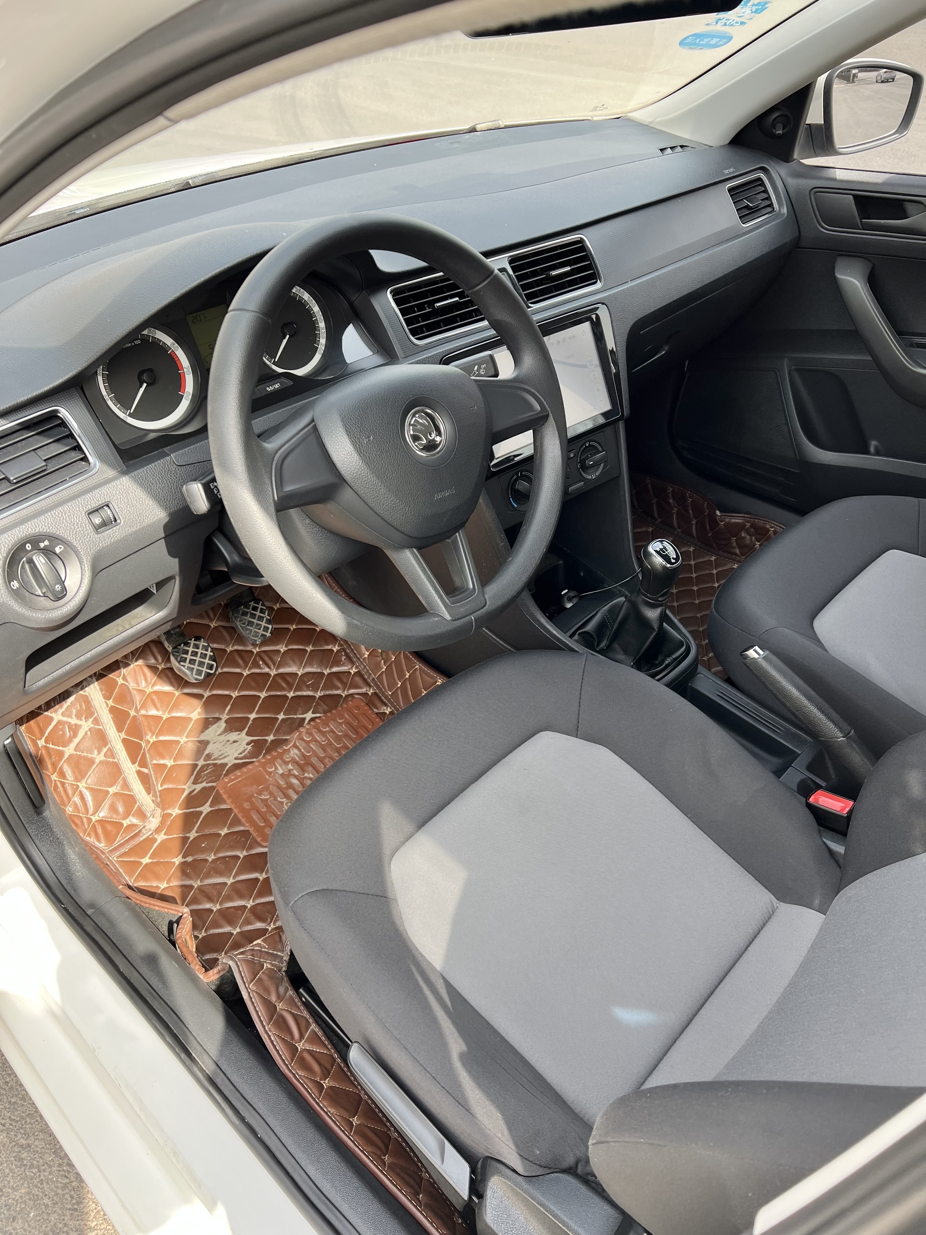 Skoda Rapid 2018 car image #4