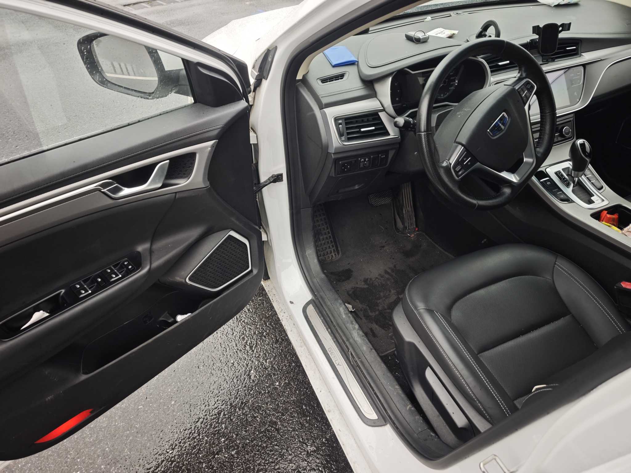 Emgrand GL 2018 #4 Emgrand GL 2018 car image #4