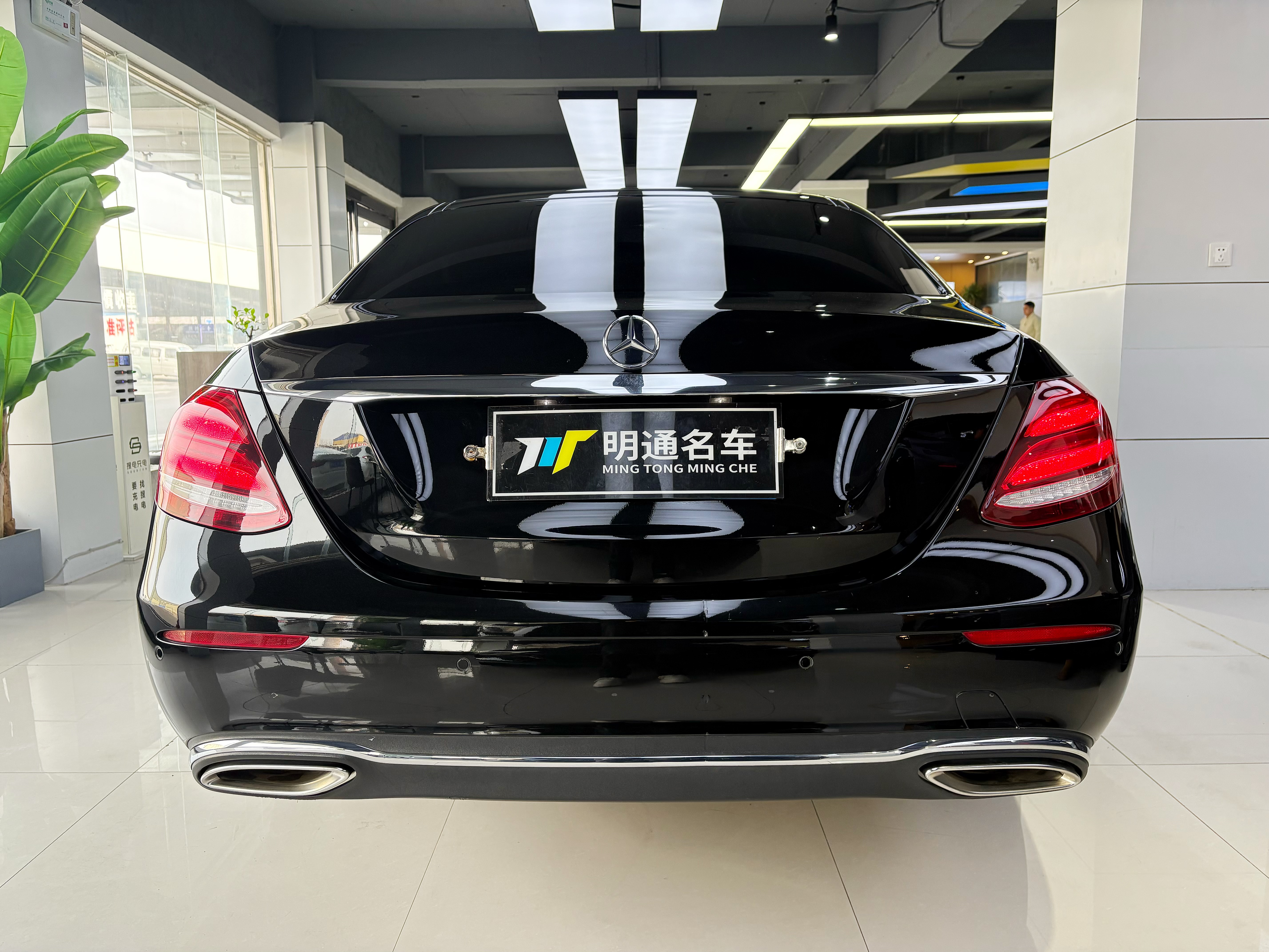 Mercedes-Benz E Class 2018 car image #4