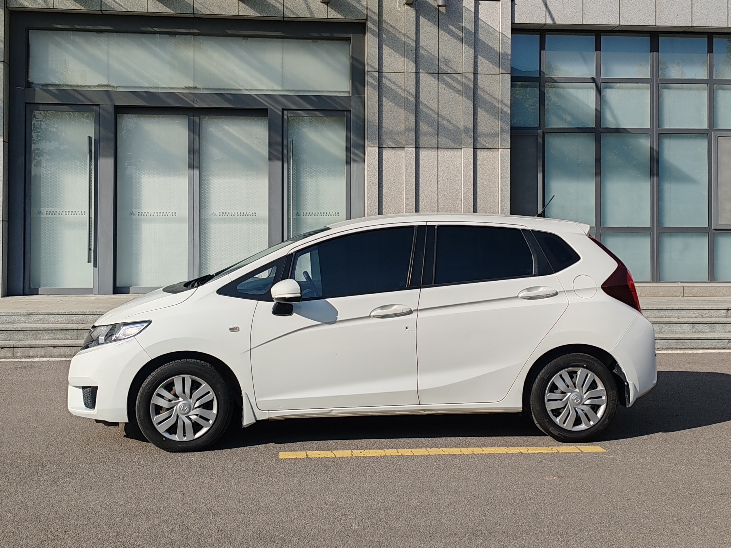 Honda Fit 2018 #4 Honda Fit 2018 car image #4