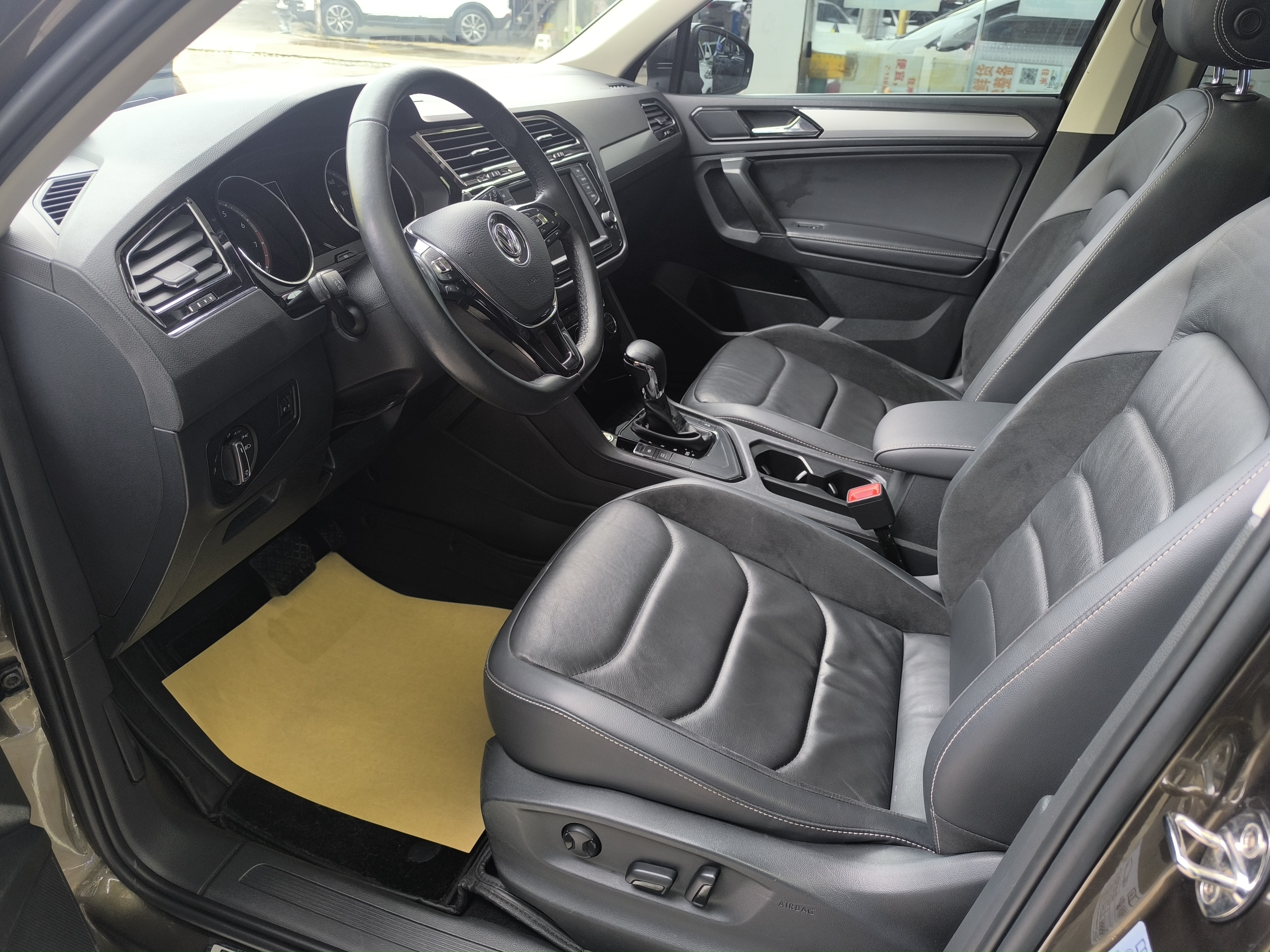 Volkswagen Tiguan L 2018 #4 Volkswagen Tiguan L 2018 car image #4