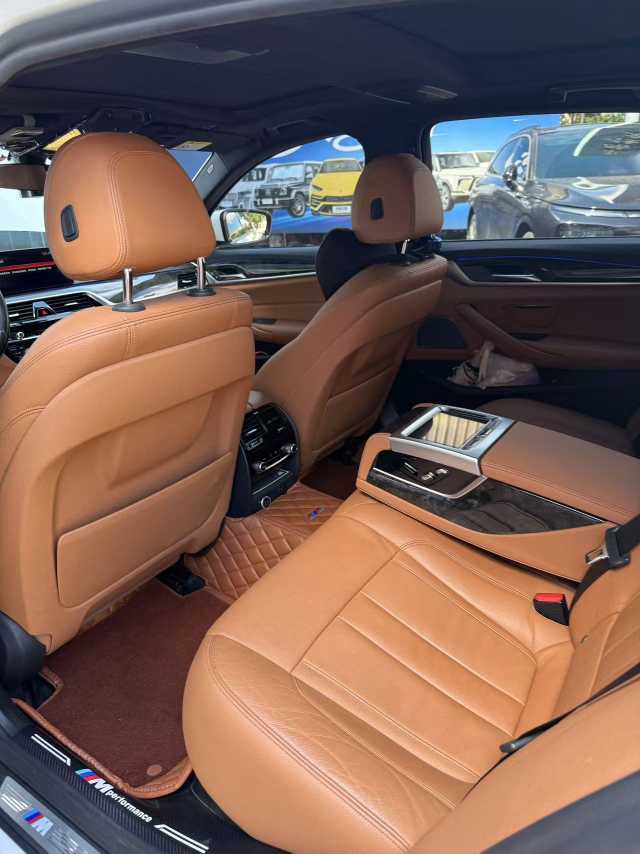 BMW 5 Series 2017 #4 BMW 5 Series 2017 car image #4