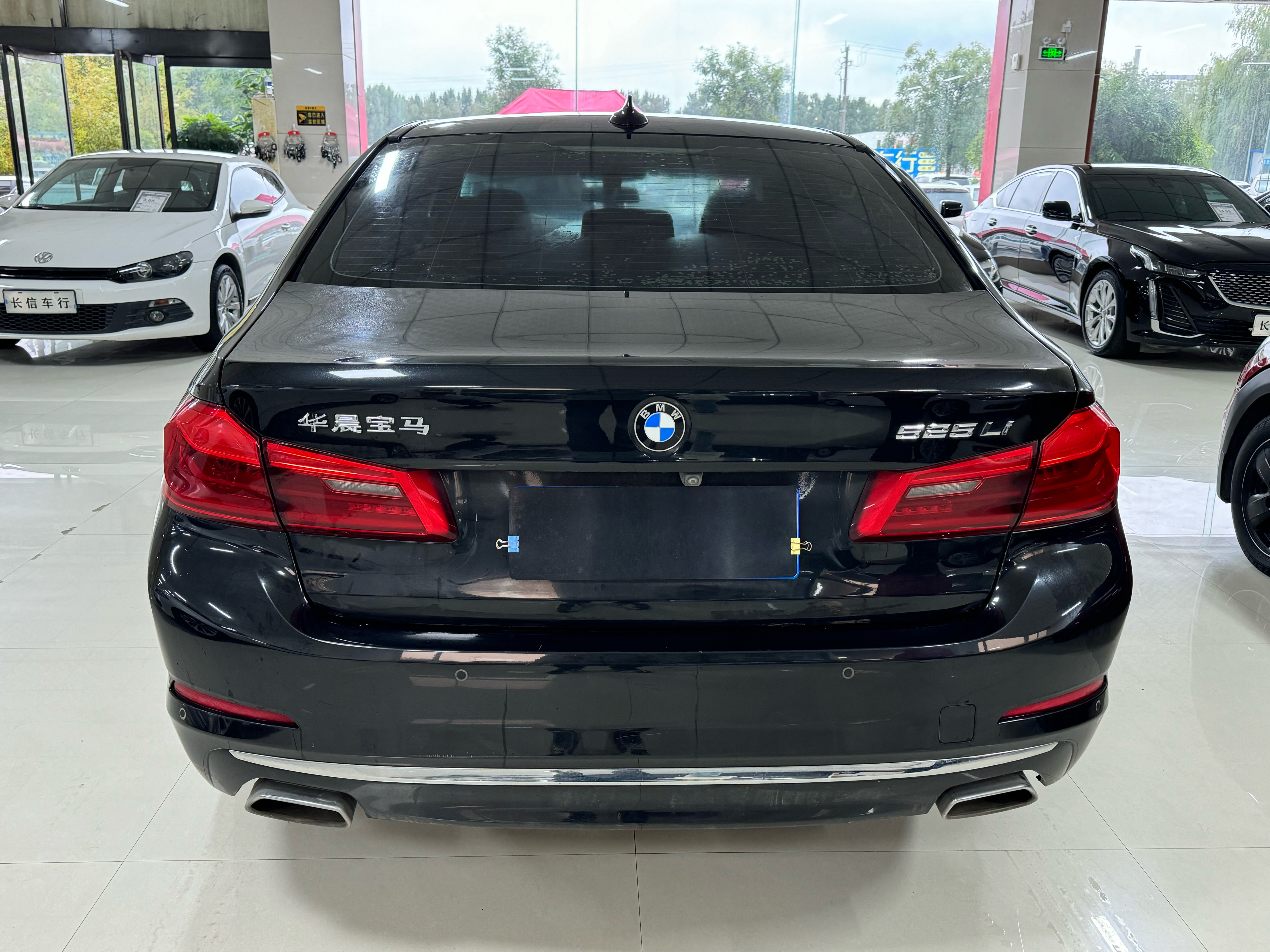 BMW 5 Series 2019 car image #4