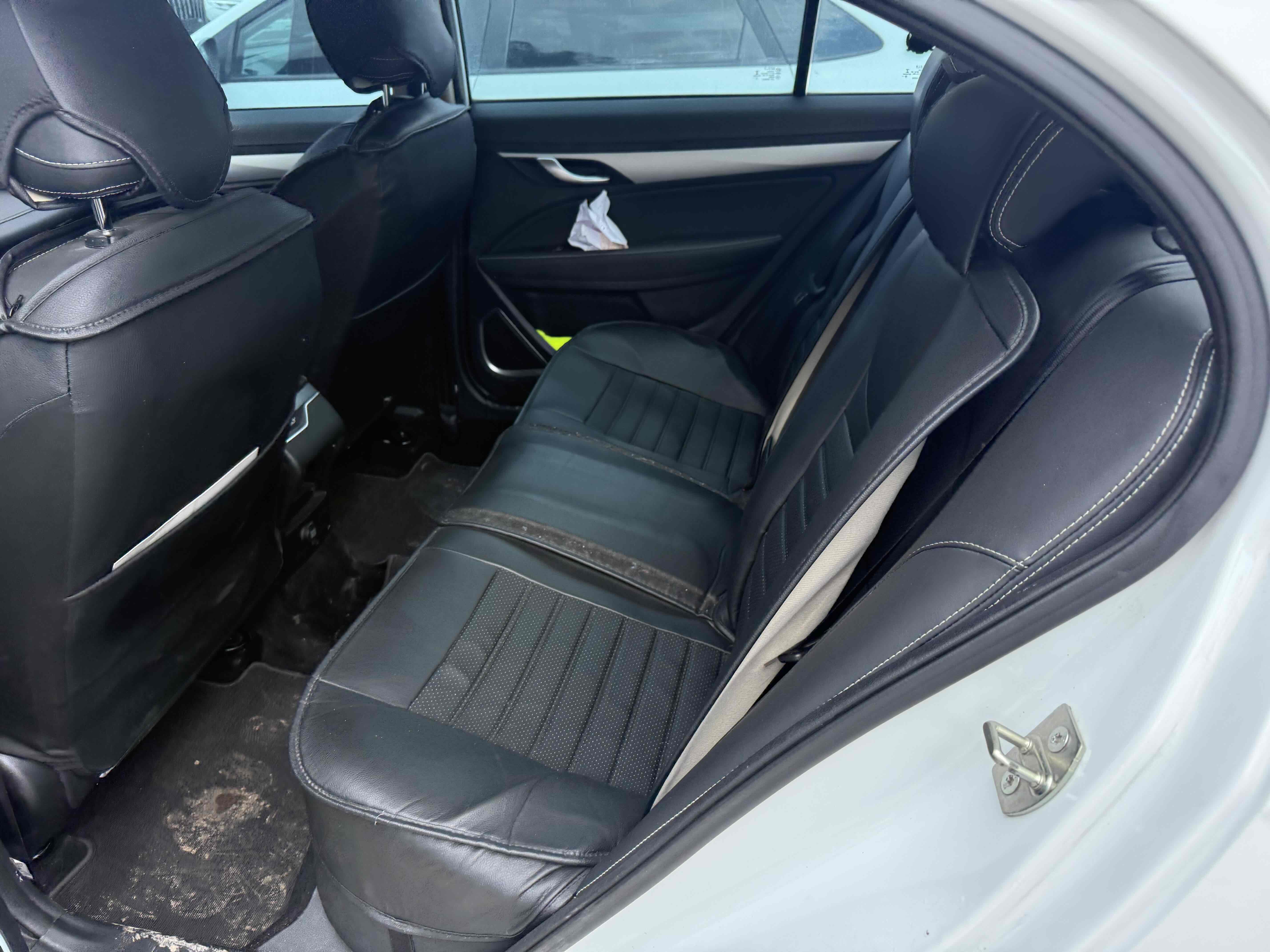 Emgrand 2019 #4 Emgrand 2019 car image #4