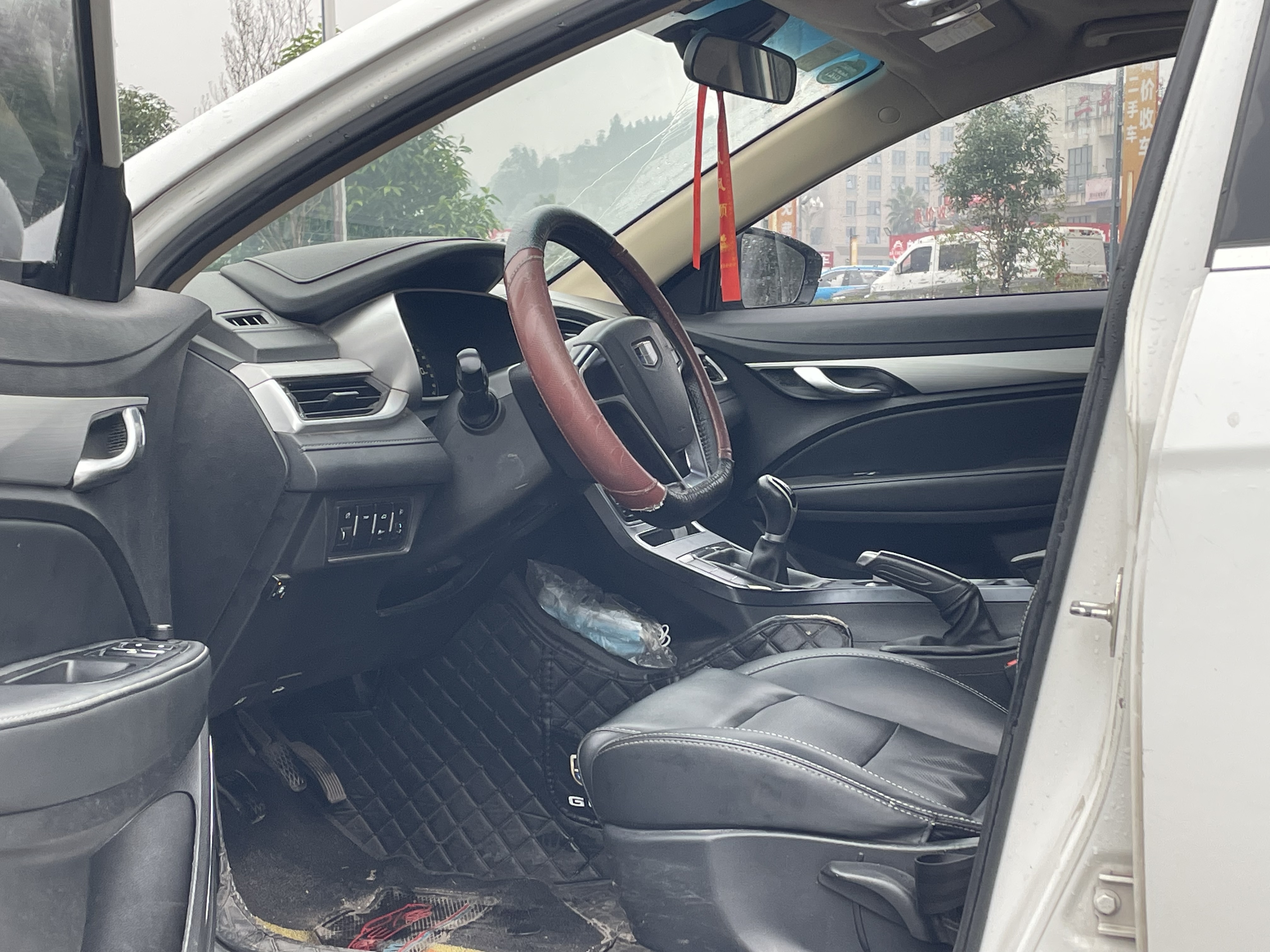 GEELY Emgrand 2019 #4 GEELY Emgrand 2019 car image #4