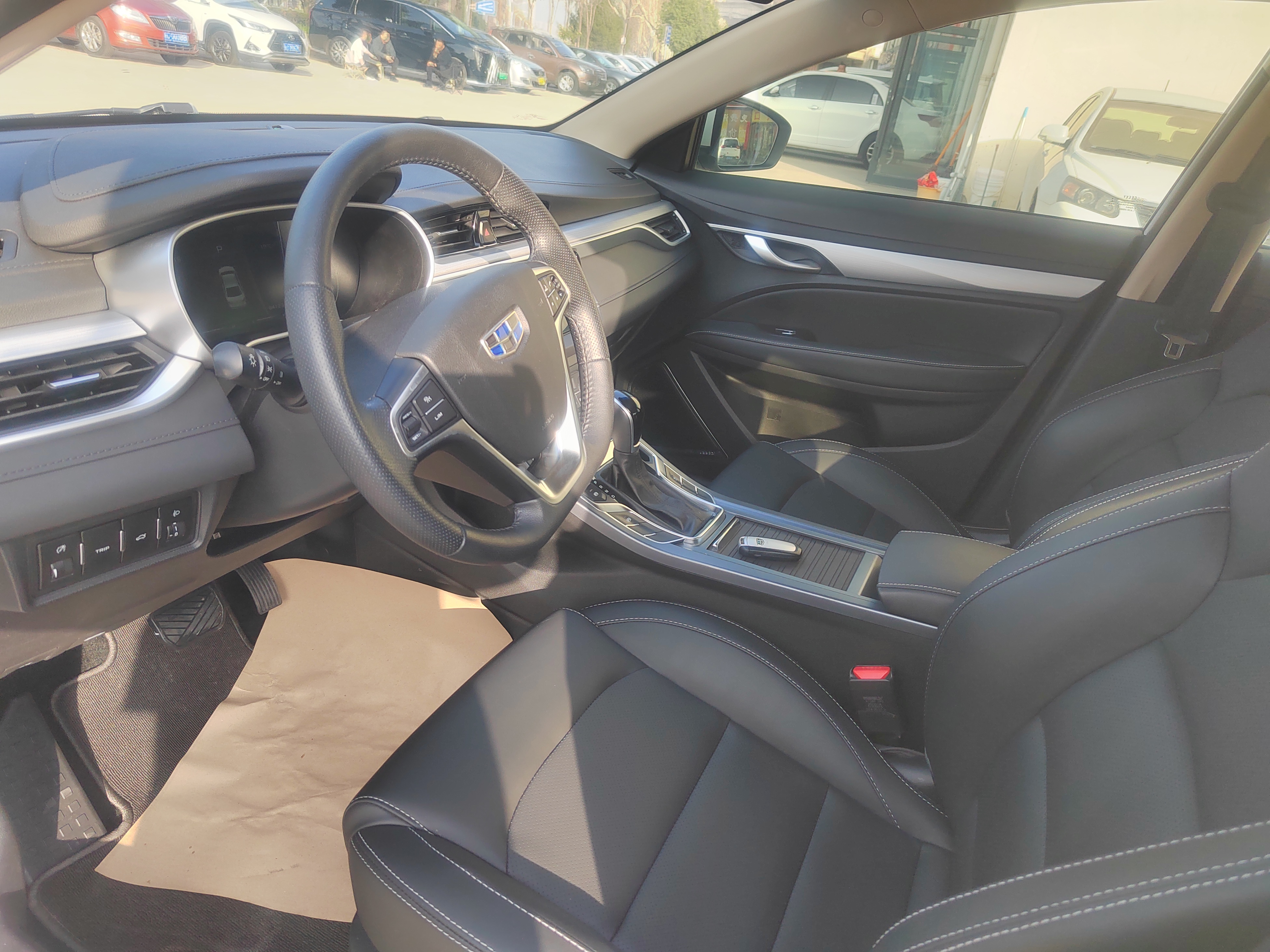 Emgrand 2018 #4 Emgrand 2018 car image #4