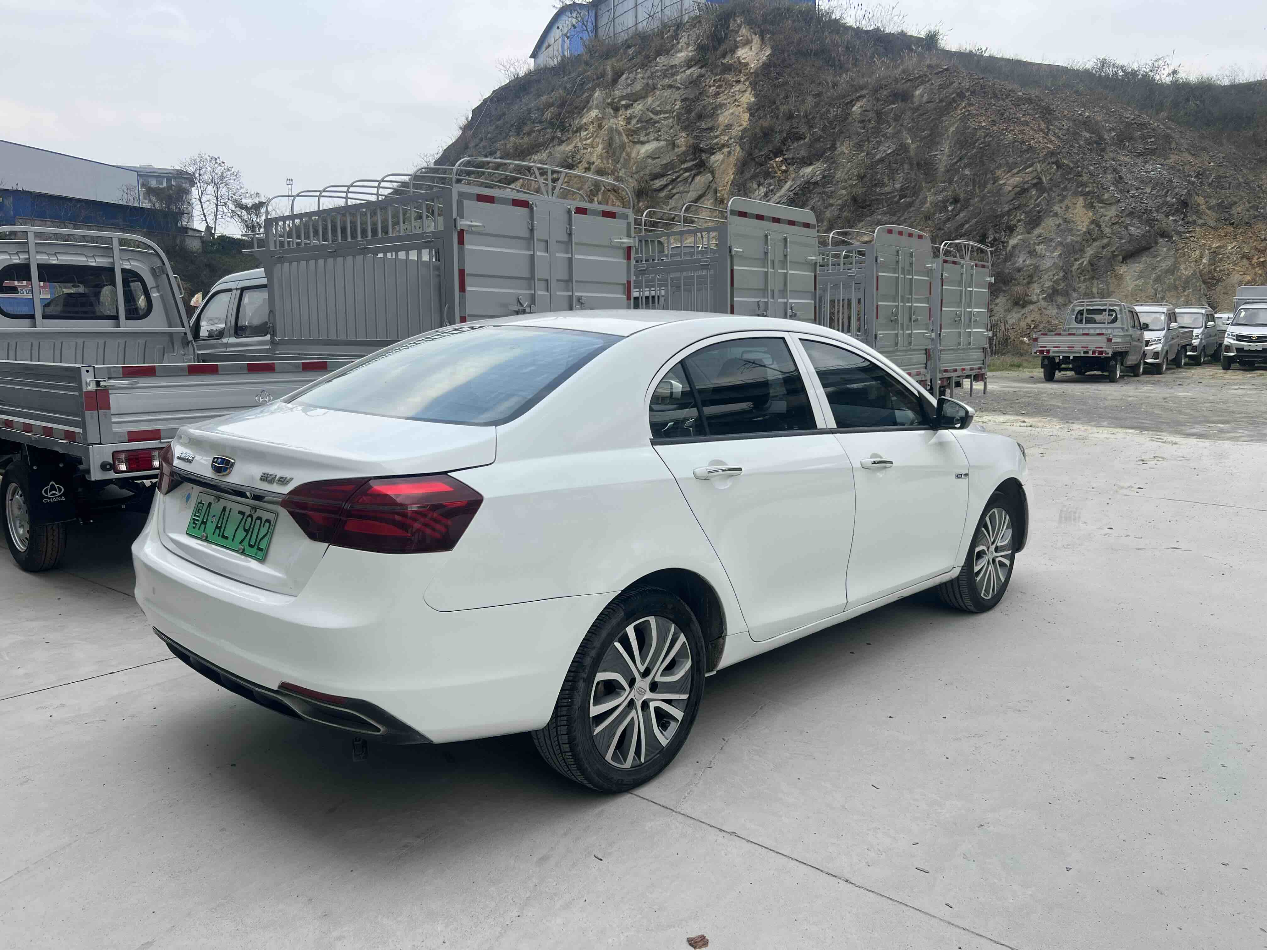 GEELY Emgrand New Energy 2019 car image #4