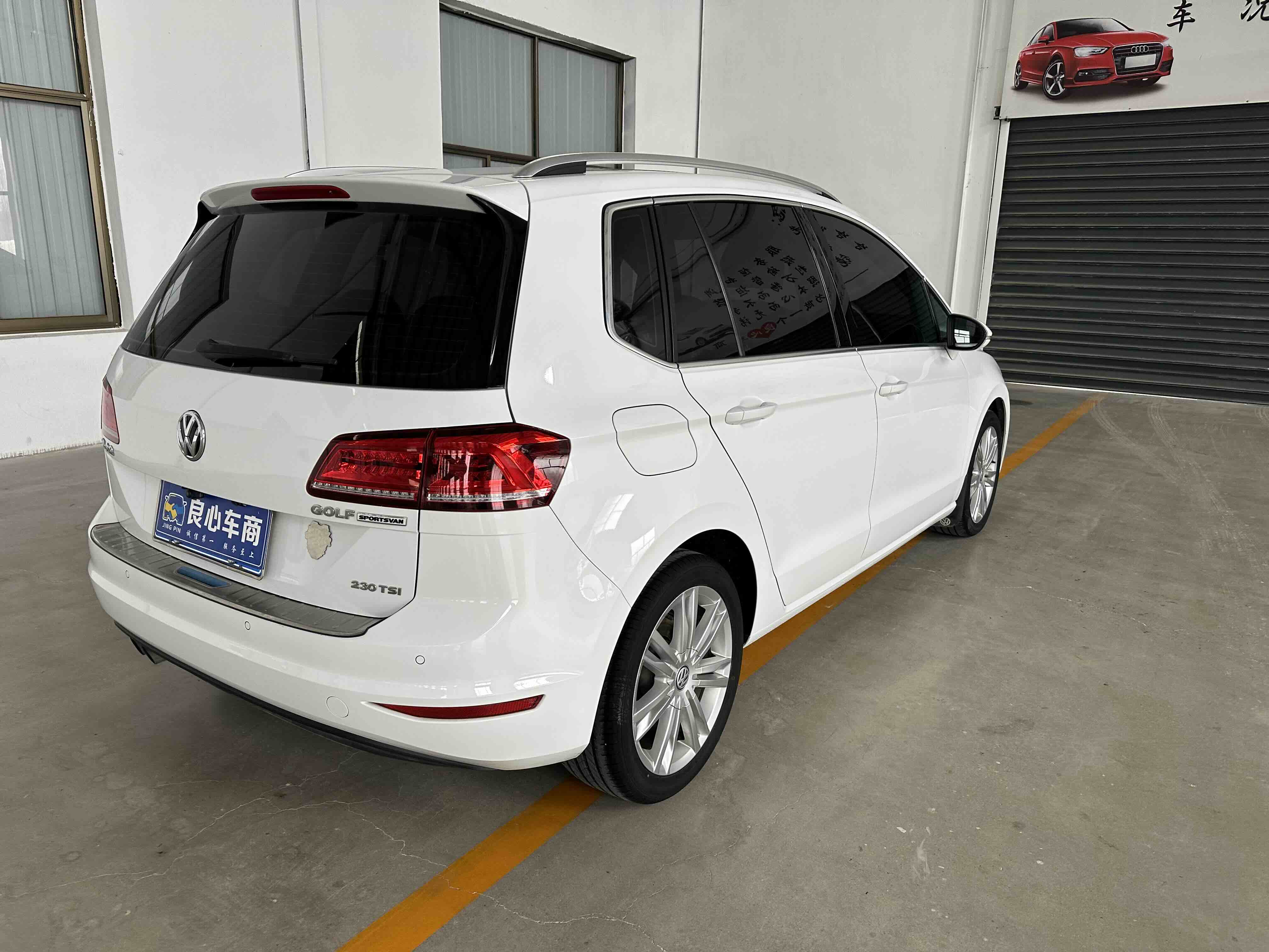 Volkswagen Golf Sportsvan 2017 car image #4