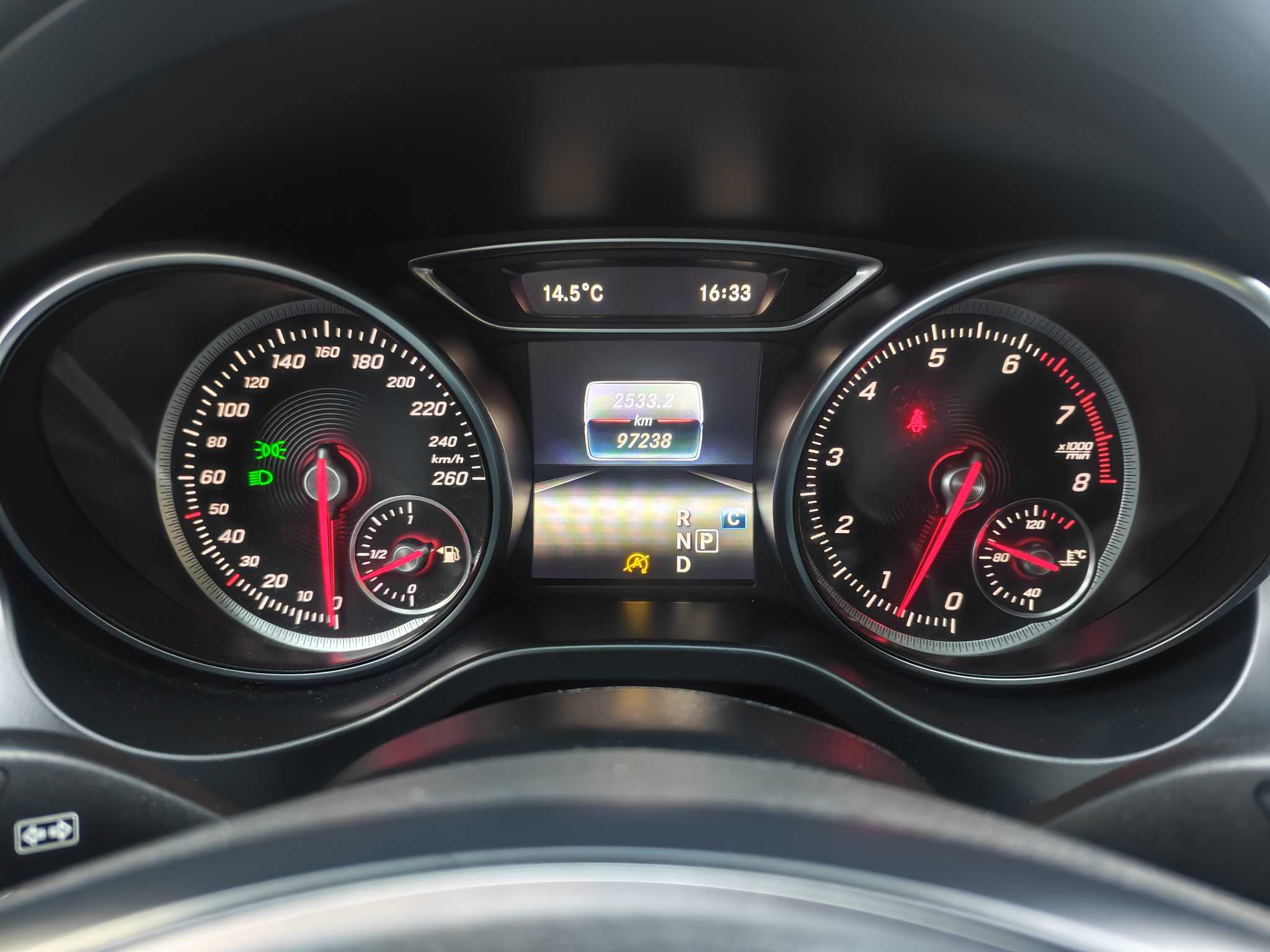 Mercedes-Benz GLA Class 2019 car image #4