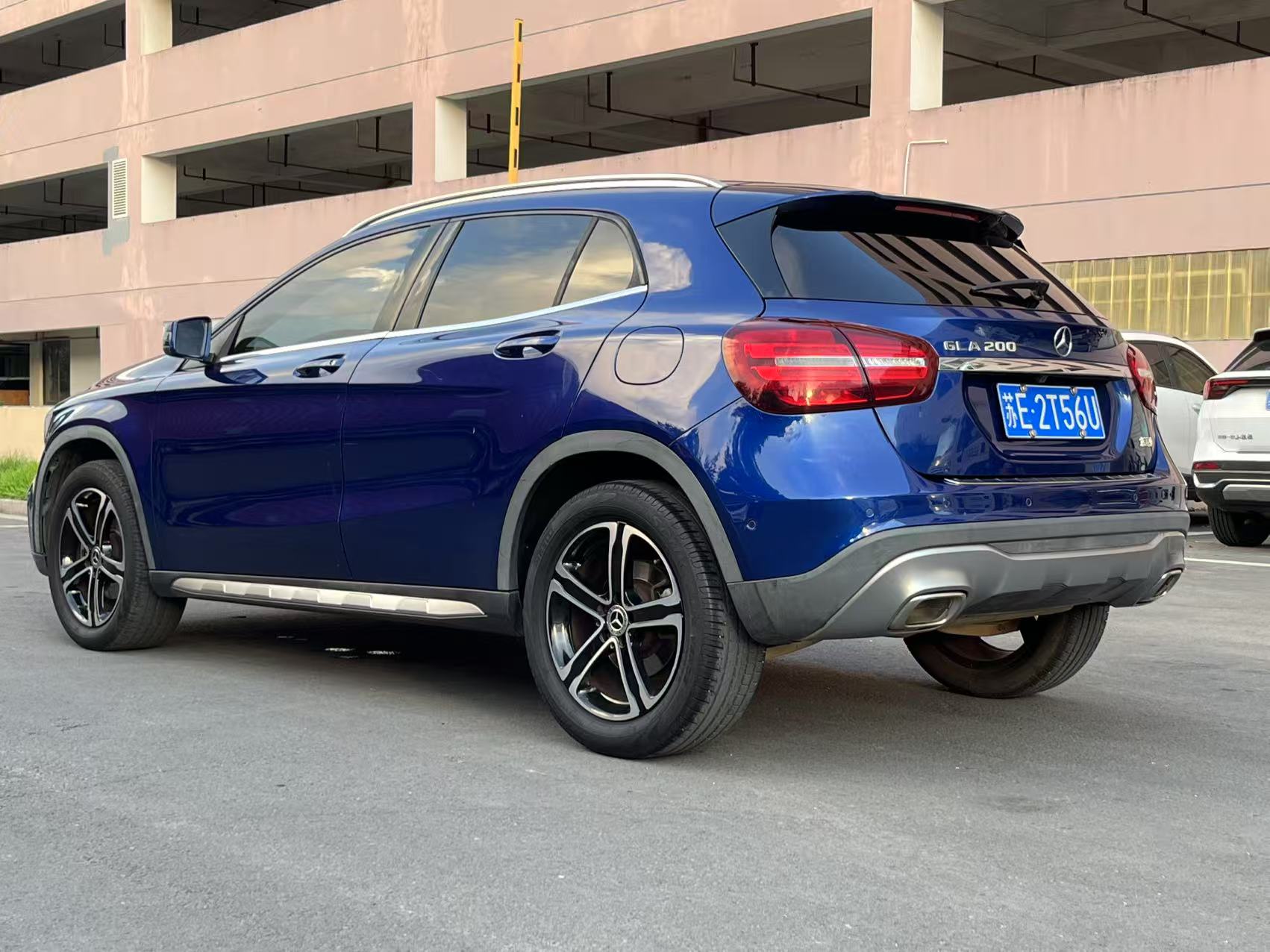 Mercedes-Benz GLA Class 2018 car image #4