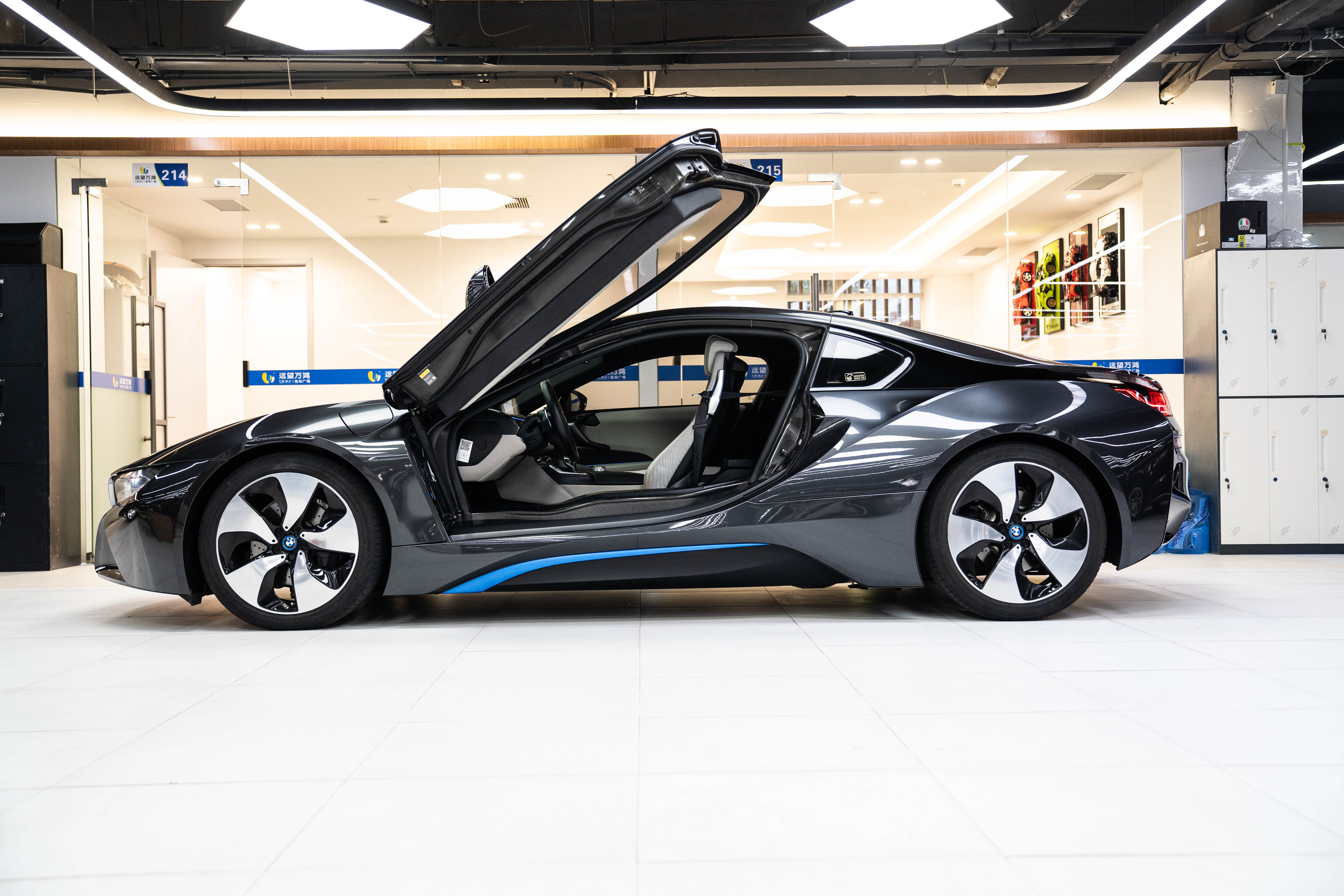 BMW i8 2018 #4 BMW i8 2018 car image #4