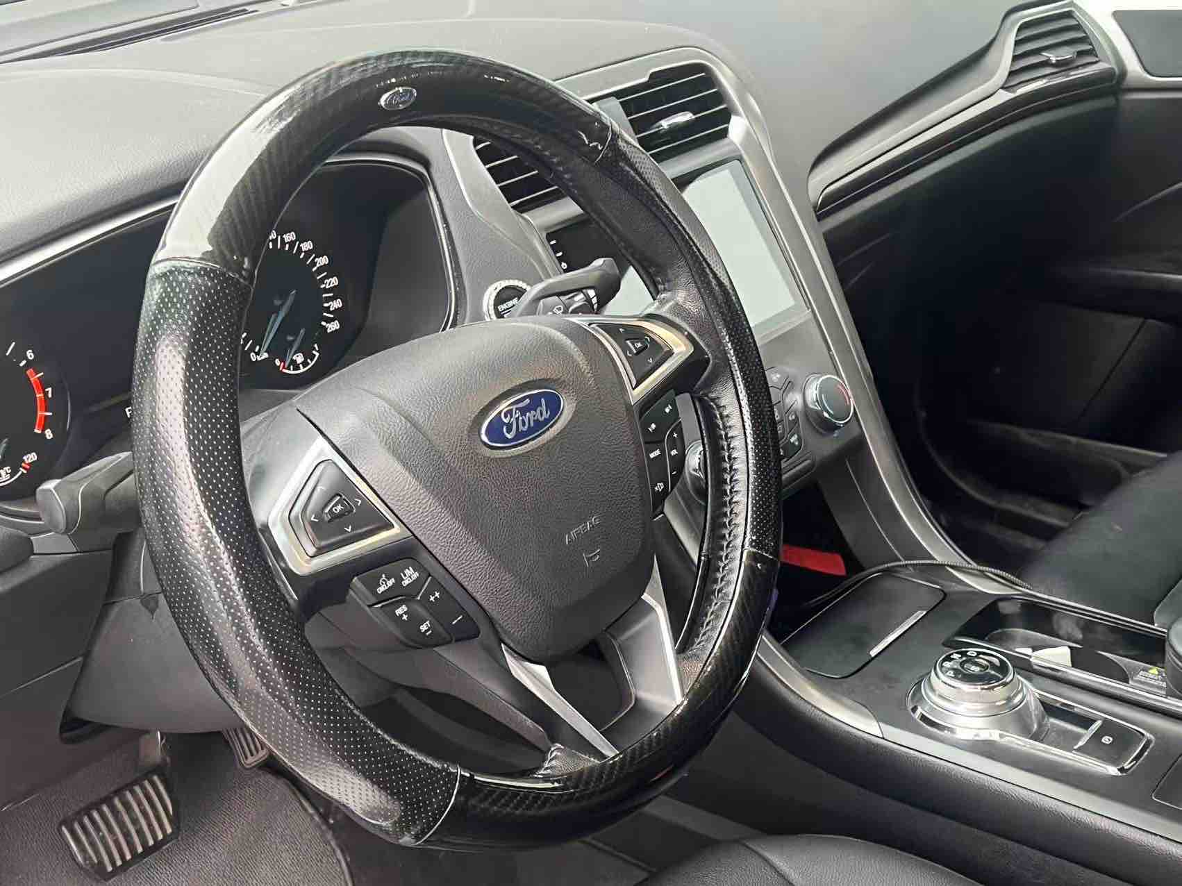 Ford Mondeo 2019 car image #4