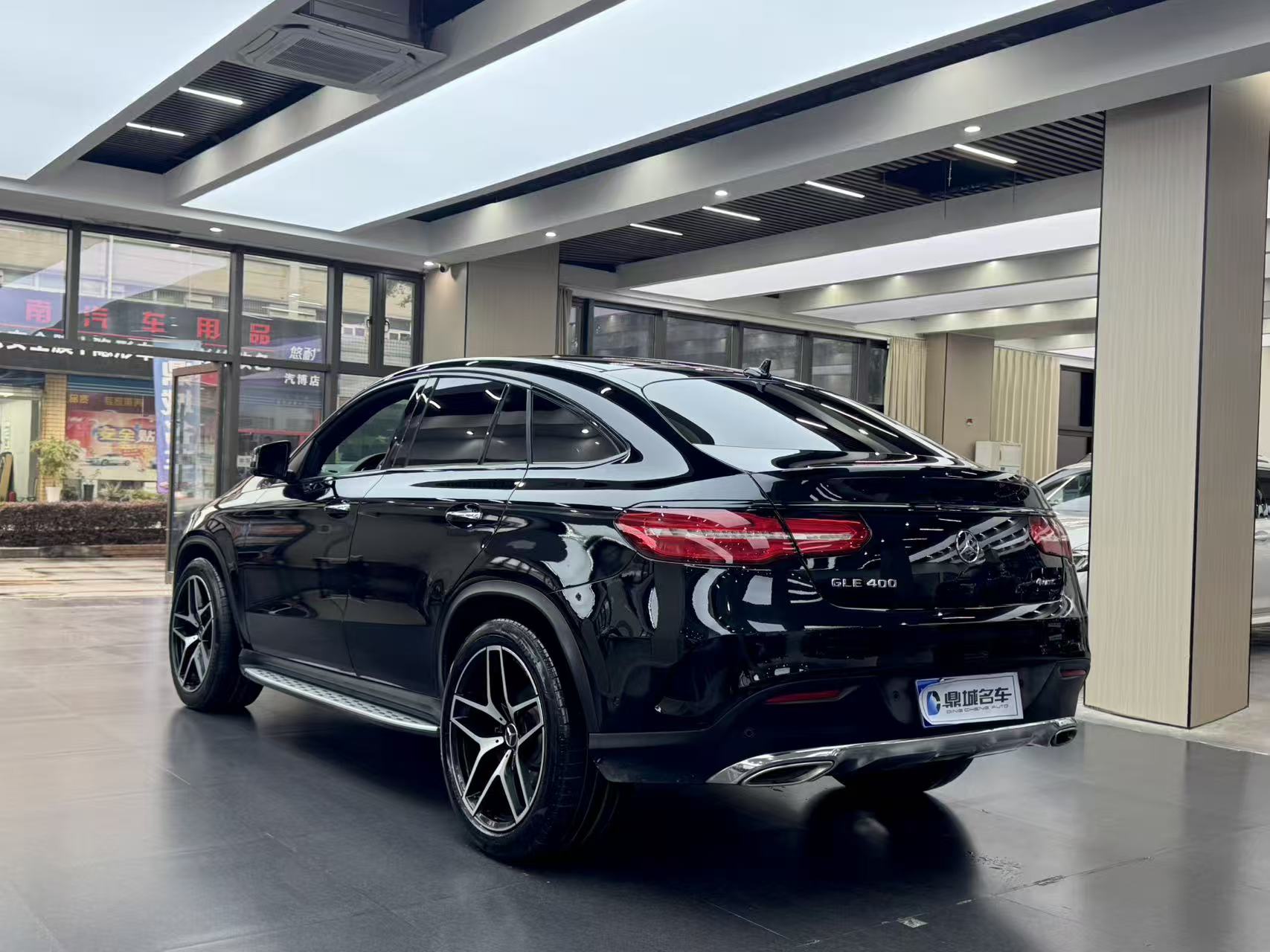 Mercedes-Benz GLE Coupe 2019 #4 Mercedes-Benz GLE Coupe 2019 car image #4