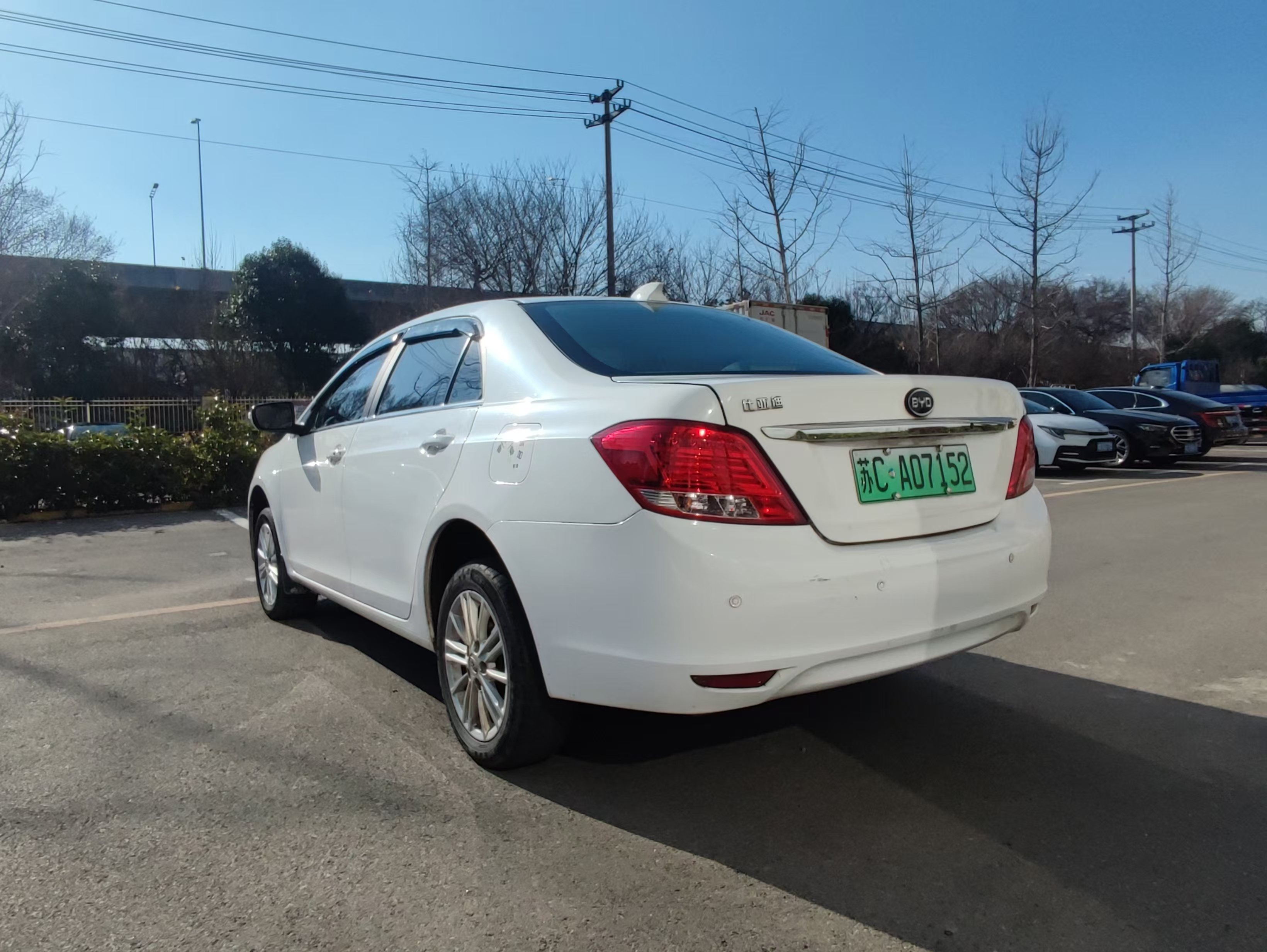 BYD e5 2019 car image #4
