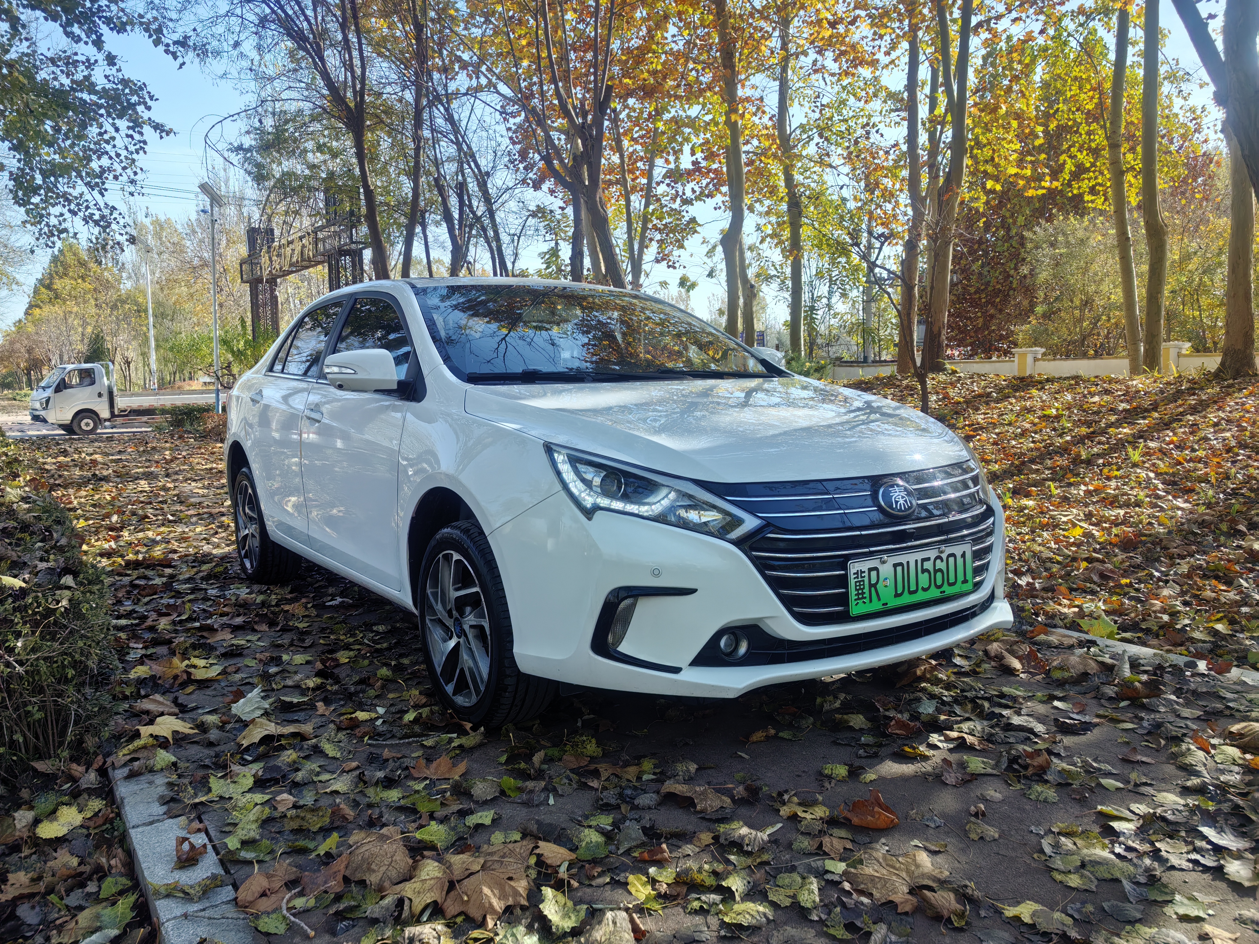 BYD Qin New Energy 2018 car image #4
