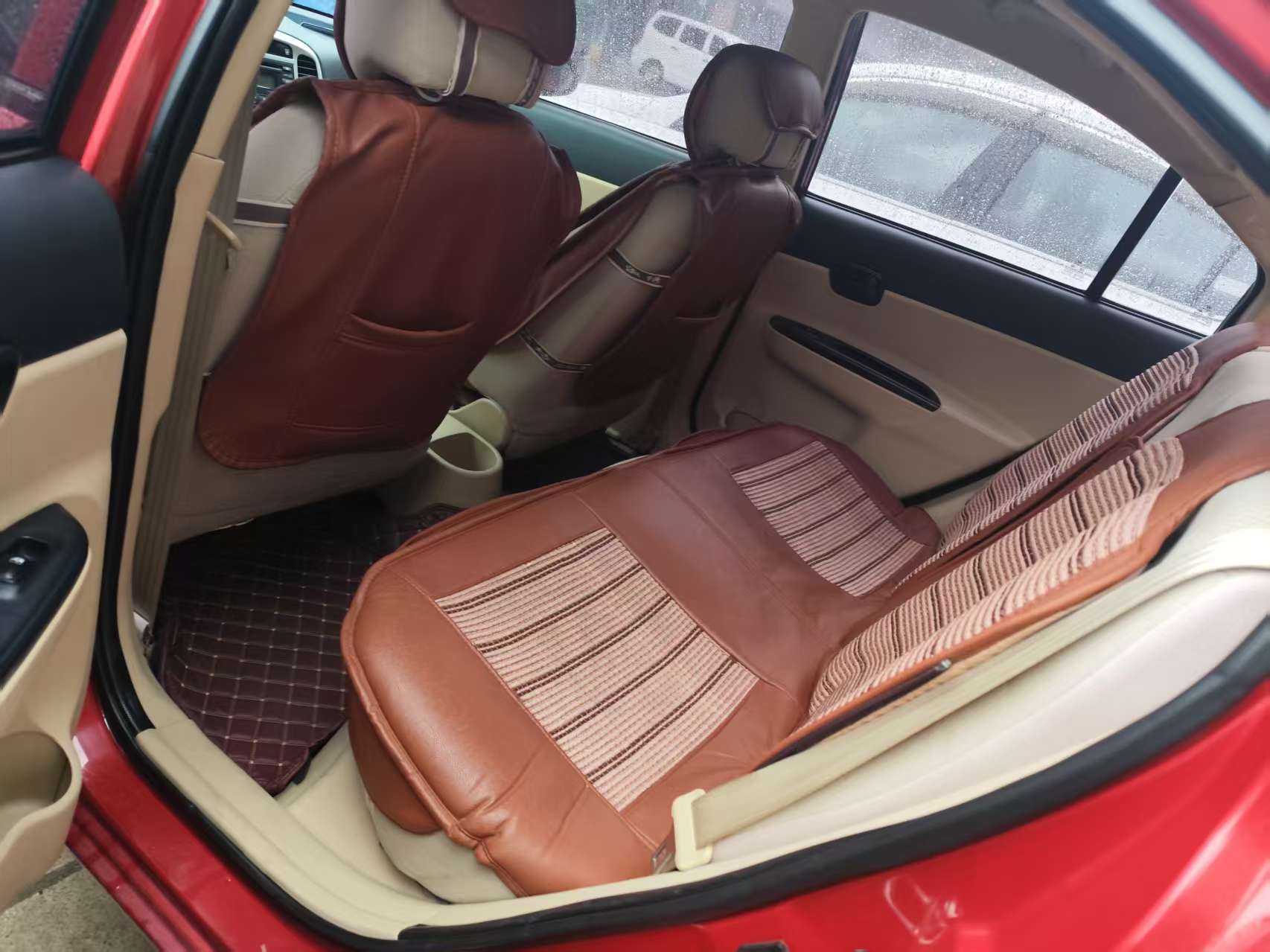 Hyundai Accent 2011 immagine di auto #4