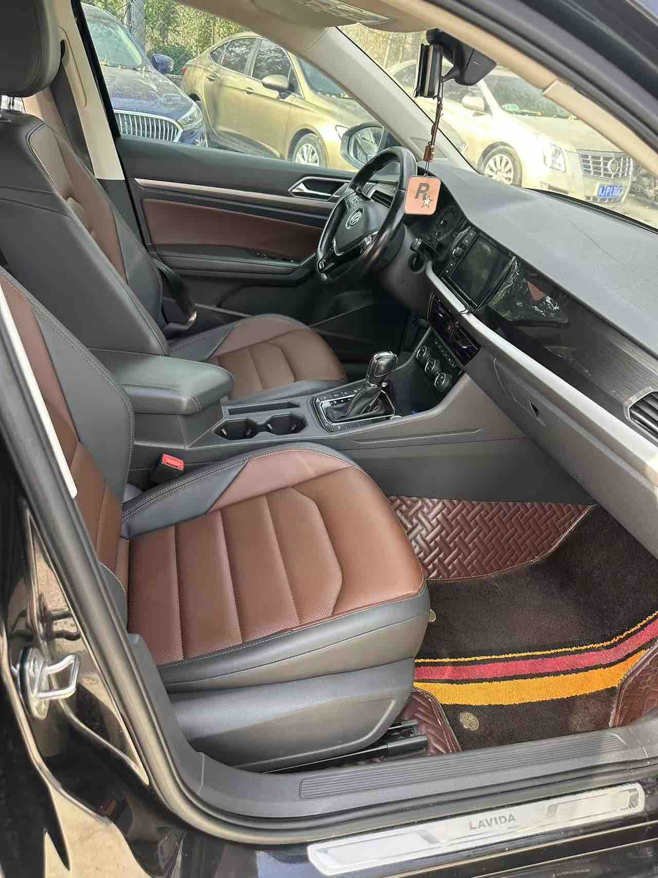 Volkswagen Lavida 2019 #4 Volkswagen Lavida 2019 car image #4
