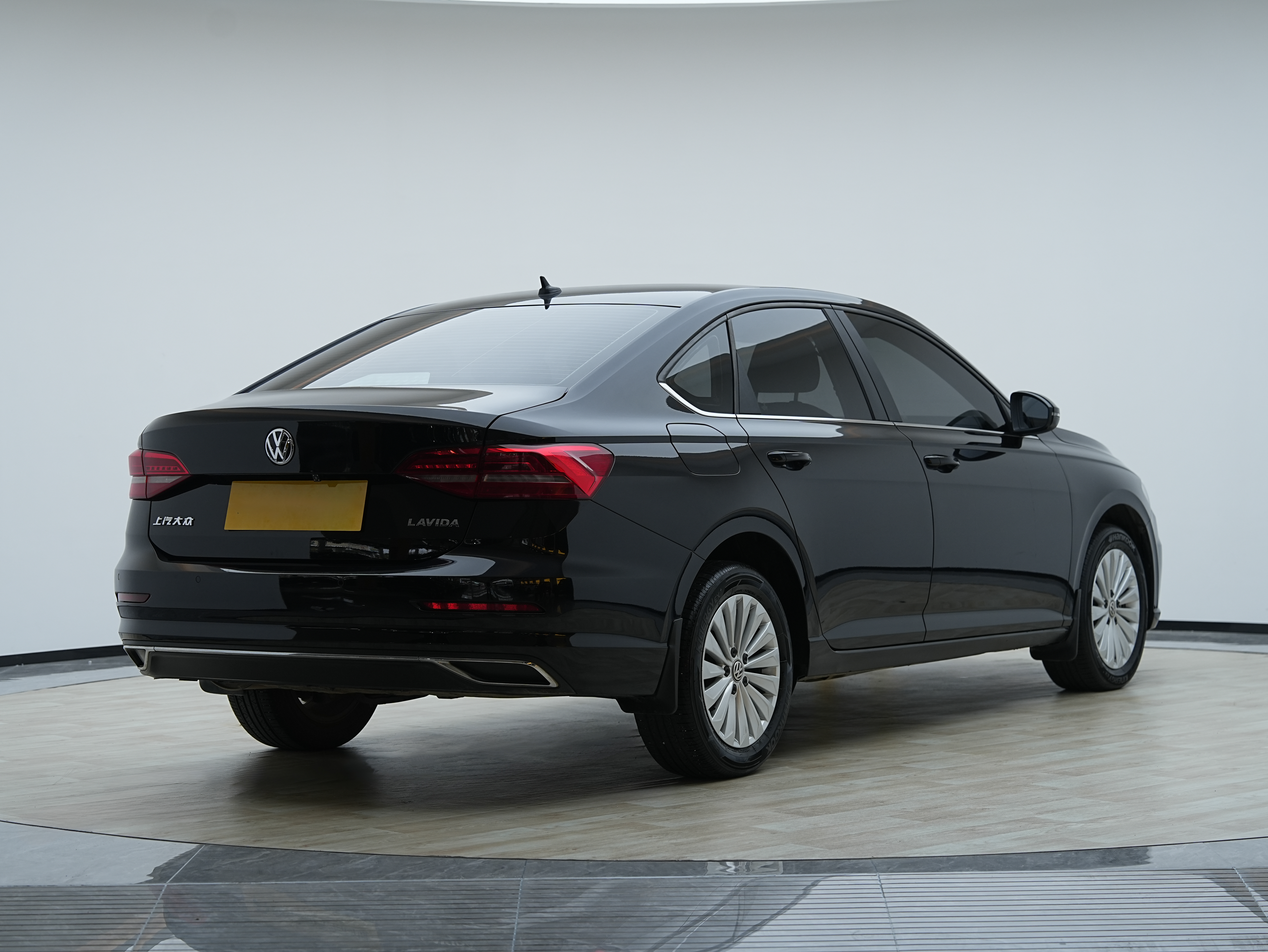 Volkswagen Lavida 2019 #4 Volkswagen Lavida 2019 car image #4