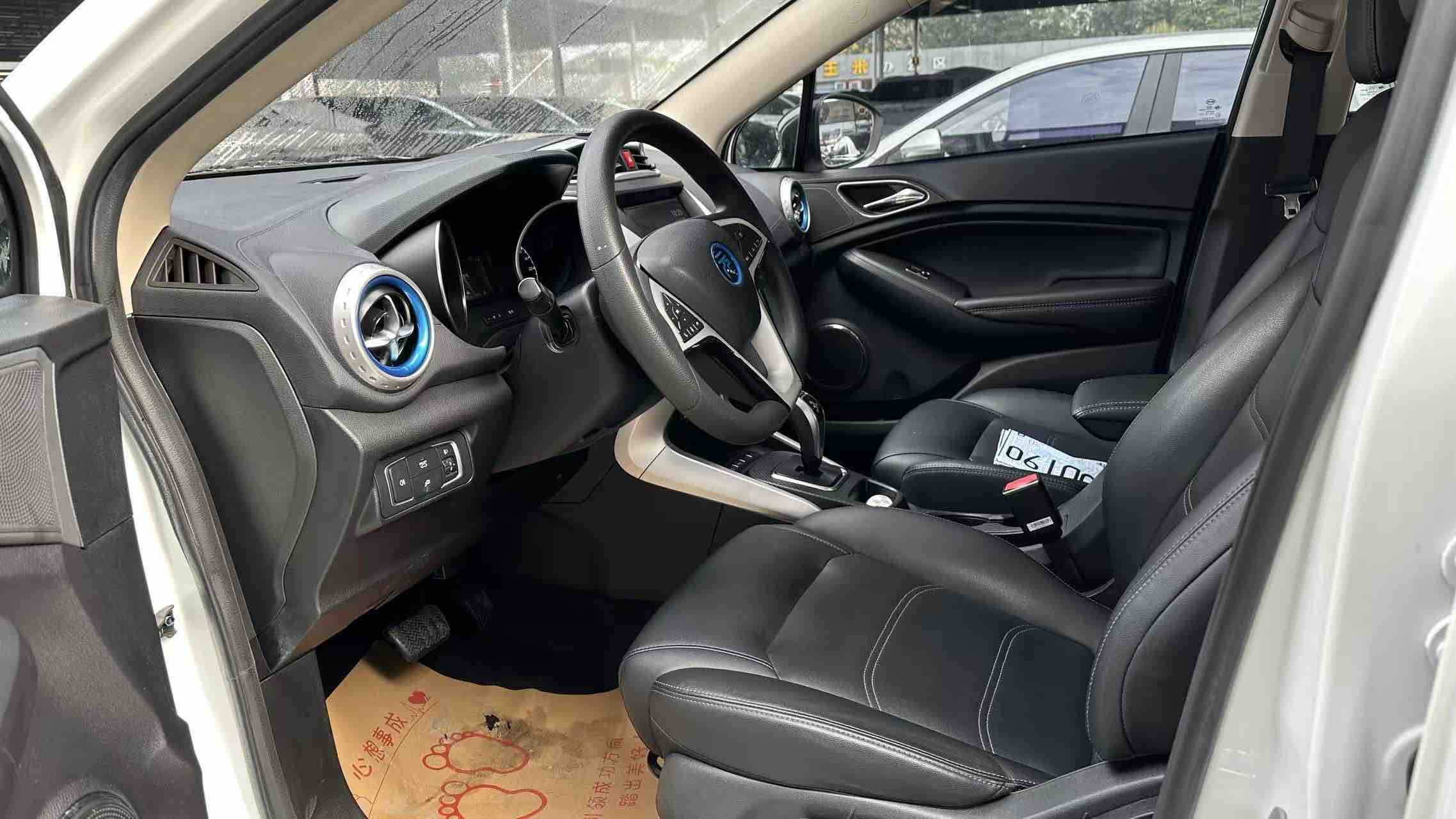 BYD Yuan New Energy 2018 car image #4