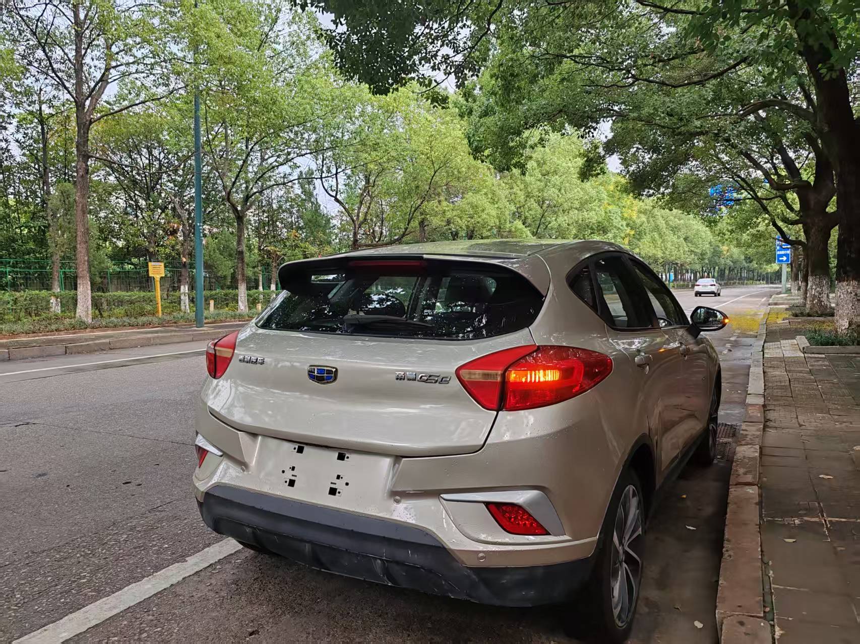 GEELY Emgrand GSe 2019 car image #4