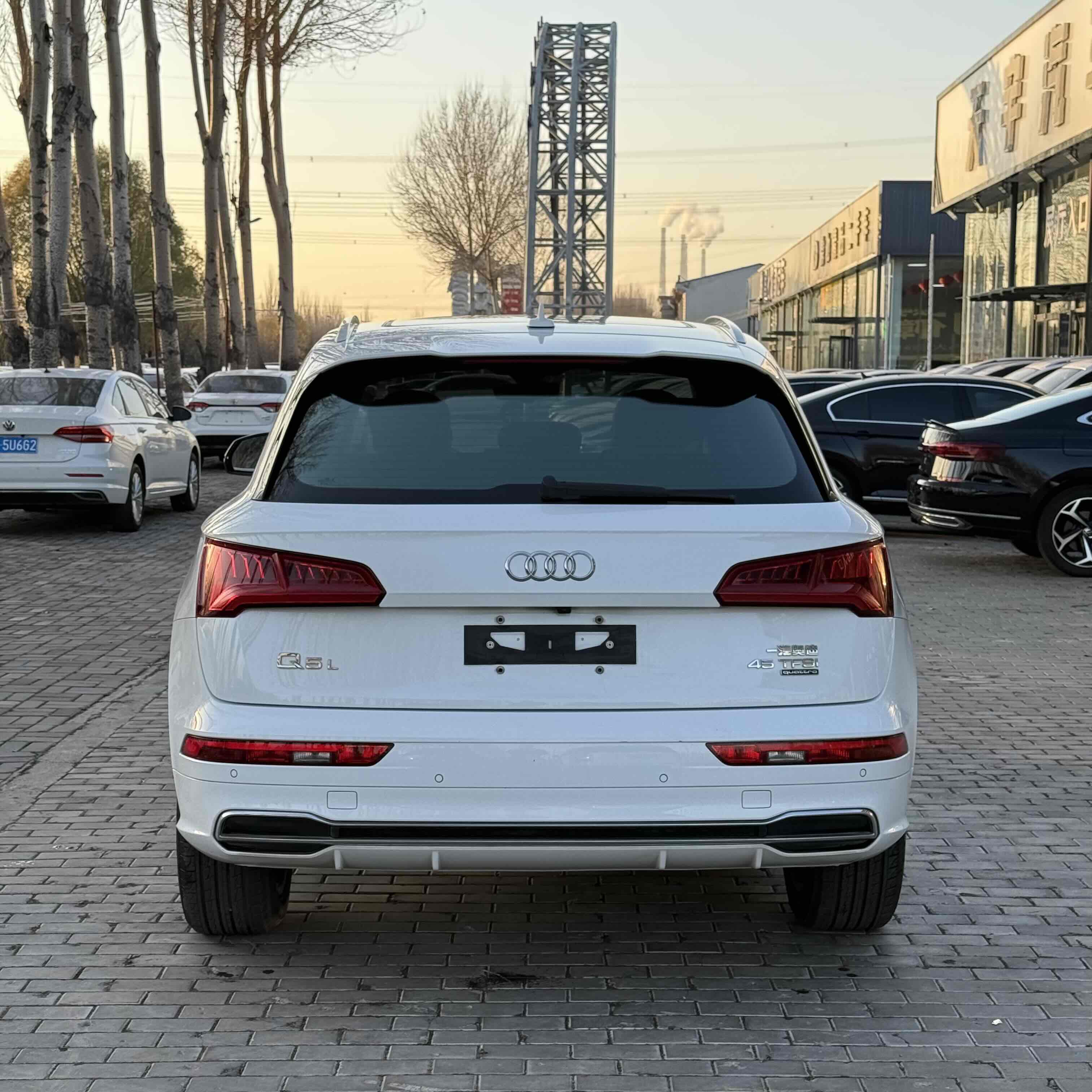 Audi Q5L 2019 صورة سيارة #4