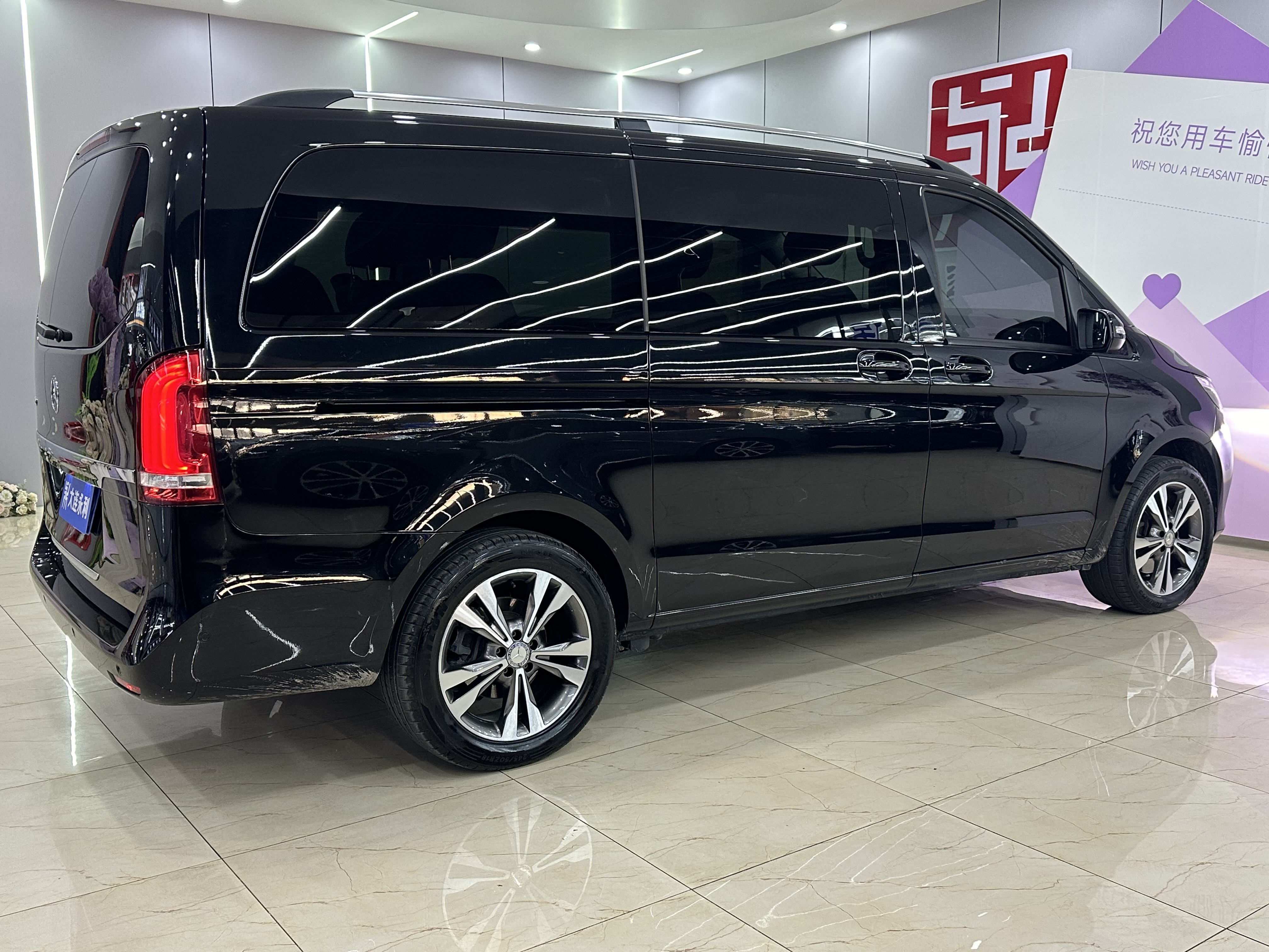 Mercedes-Benz V Class 2018 car image #4