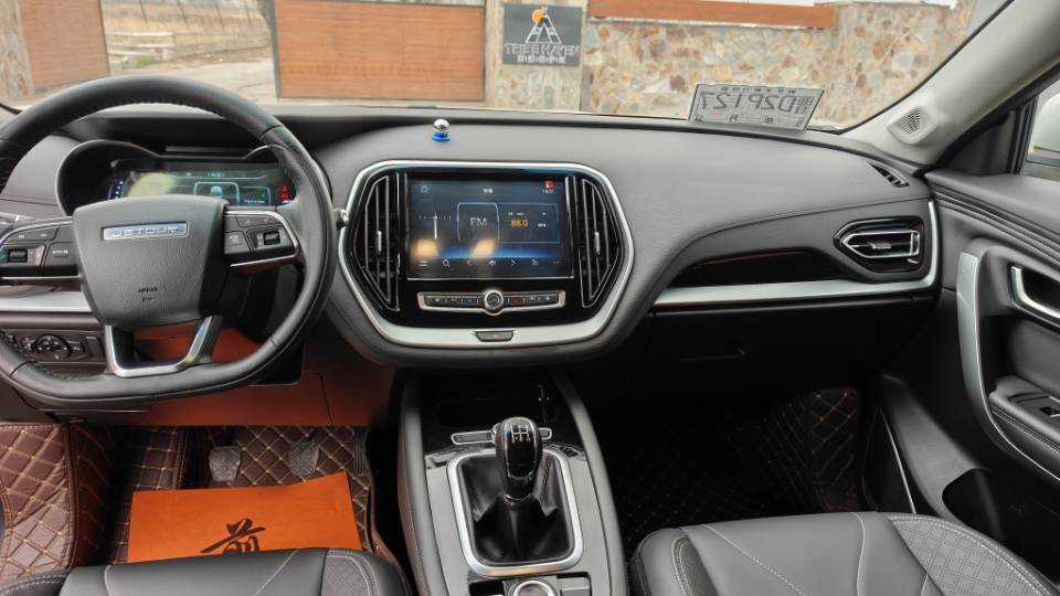 X70 2019 car image #4