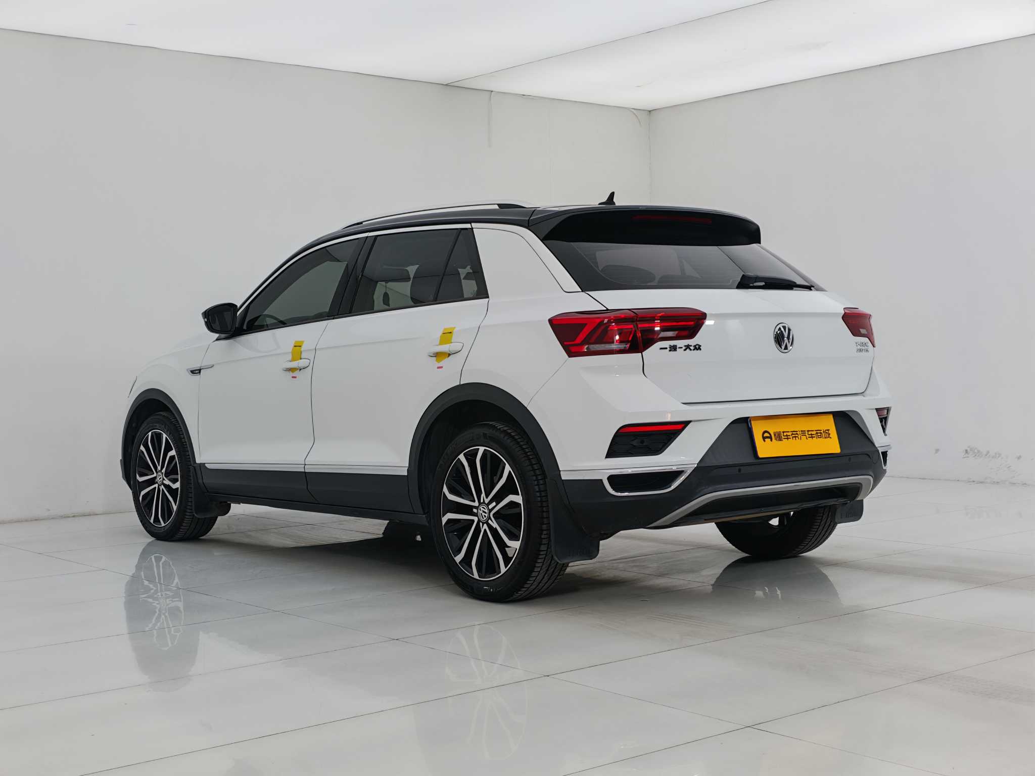 Volkswagen T-Roc 2019 #4 Volkswagen T-Roc 2019 car image #4