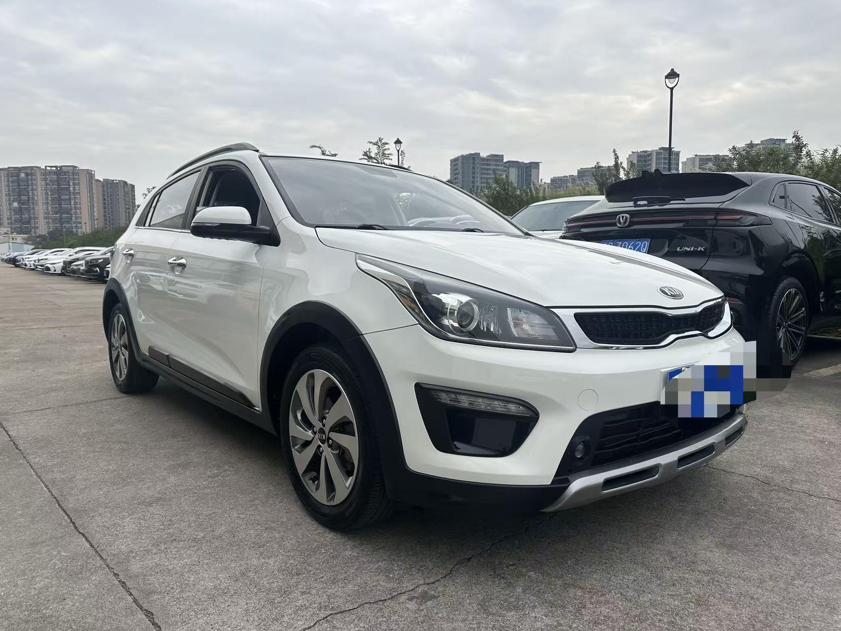 Kia Rio Cross 2018 صورة سيارة #4
