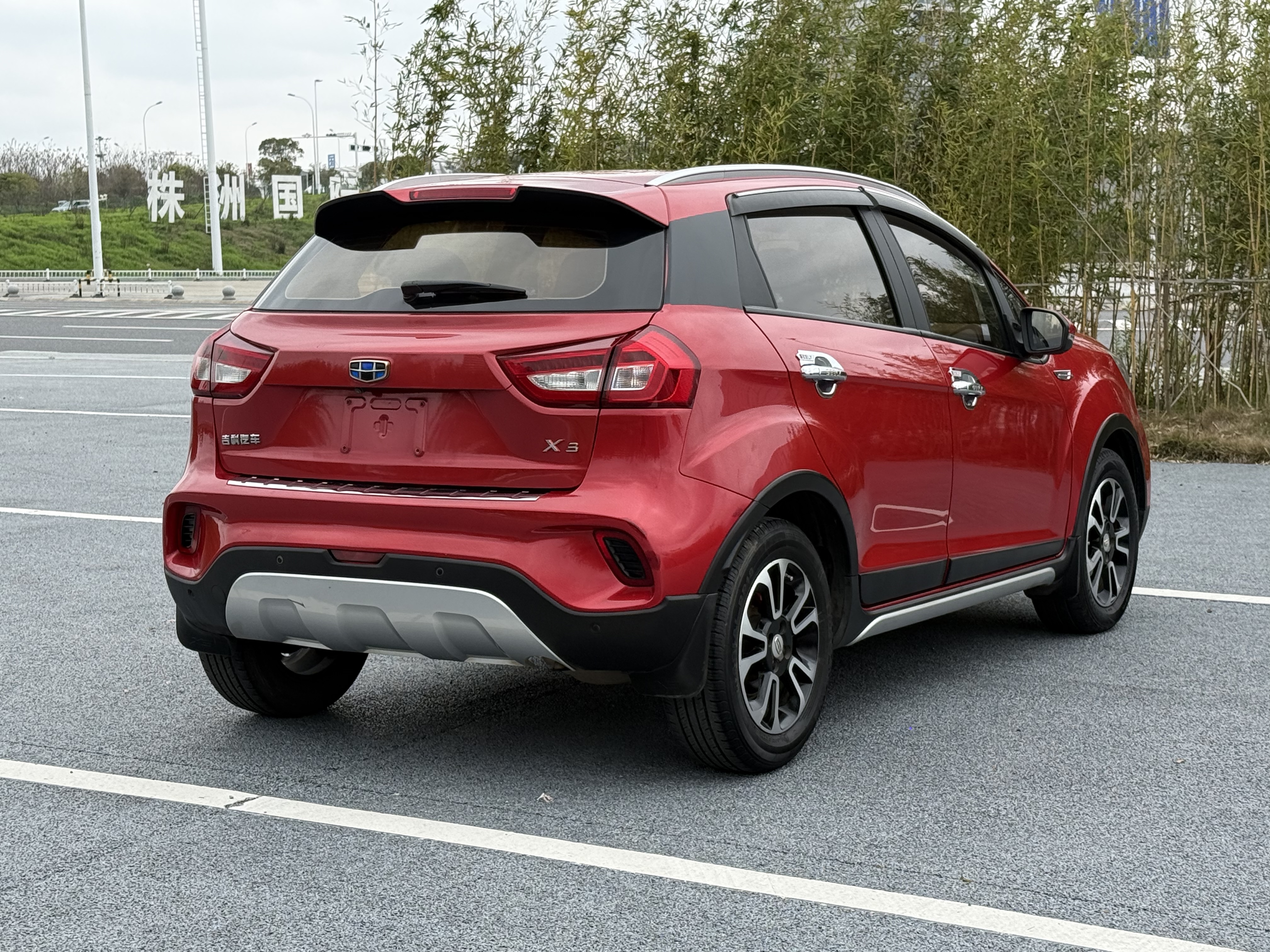 Vision X3 2019 car image #4