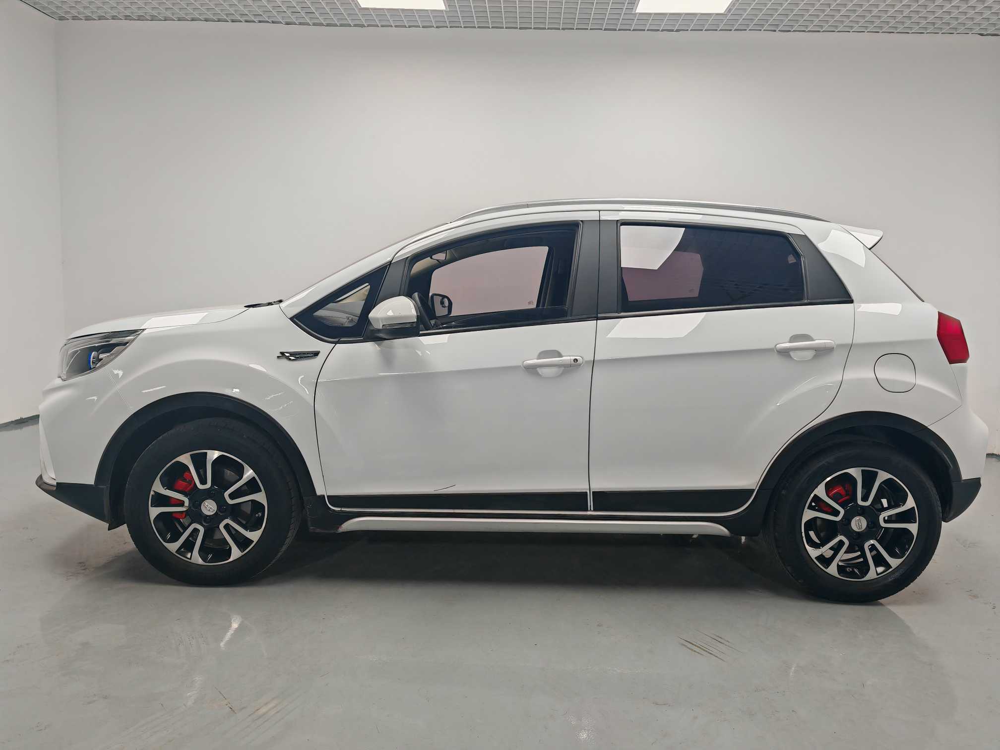 Vision X3 2019 immagine di auto #4