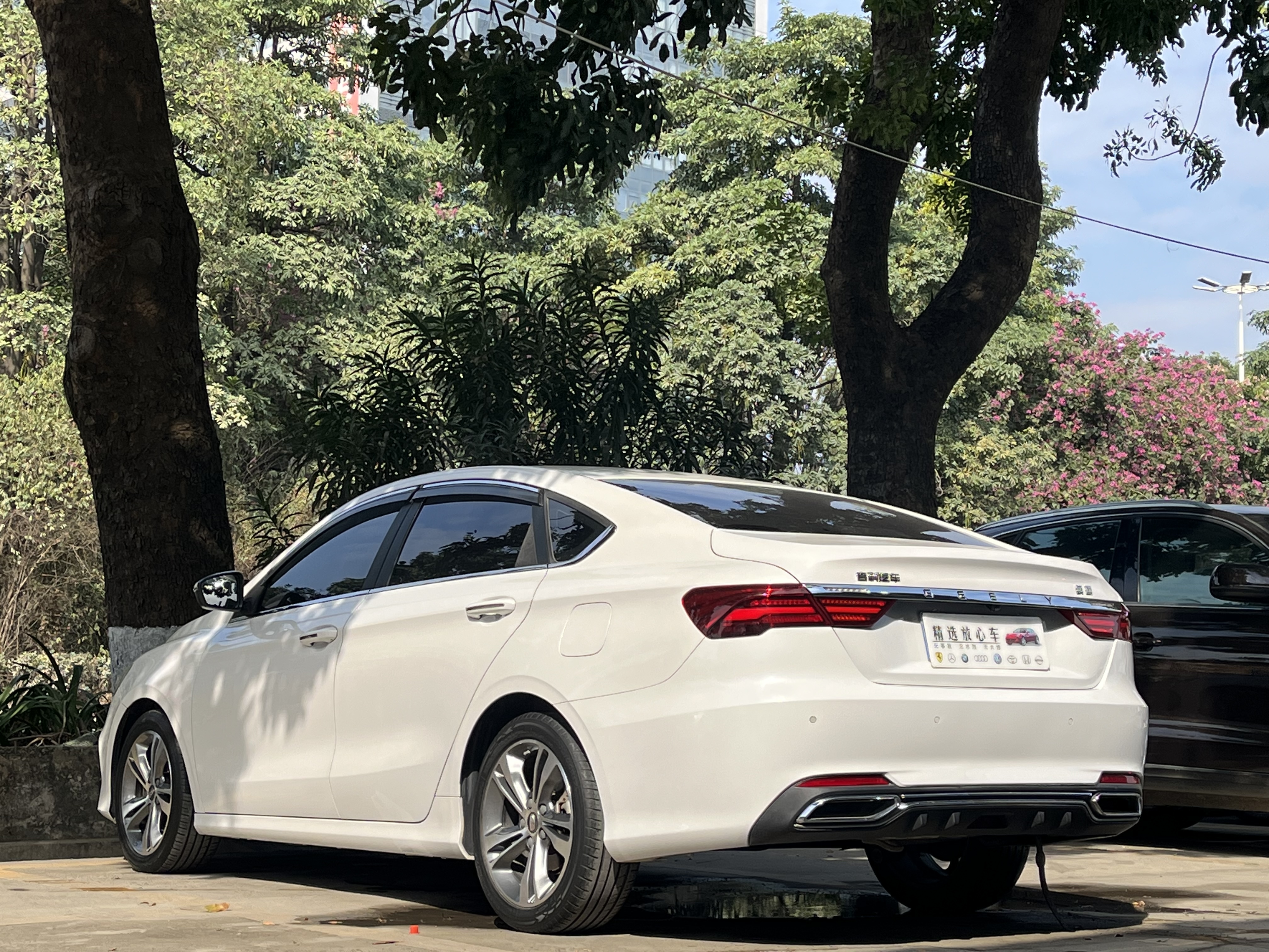 GEELY Binray 2019 car image #4