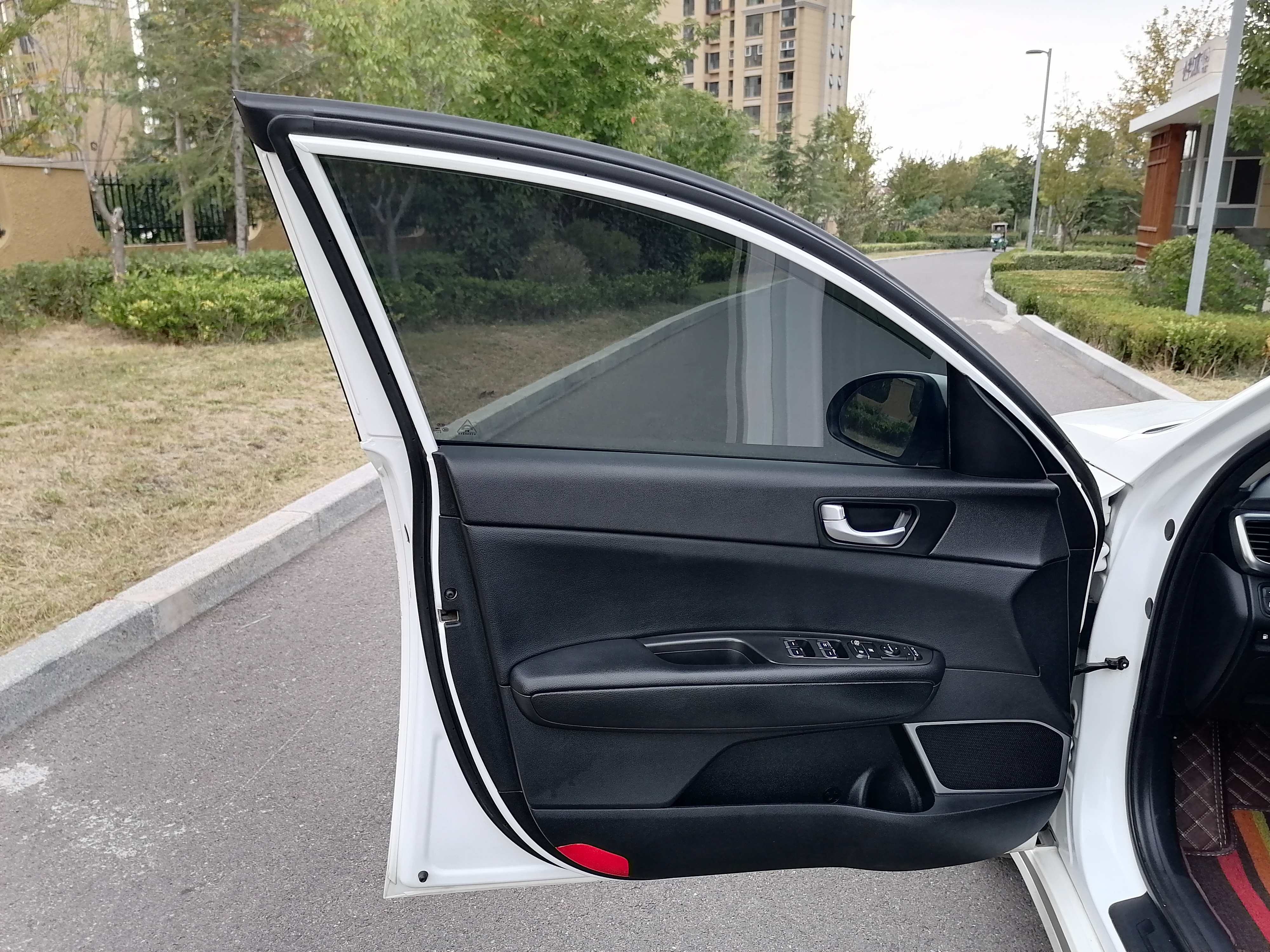 起亚 起亚K5新能源 2019 汽车图片 #4